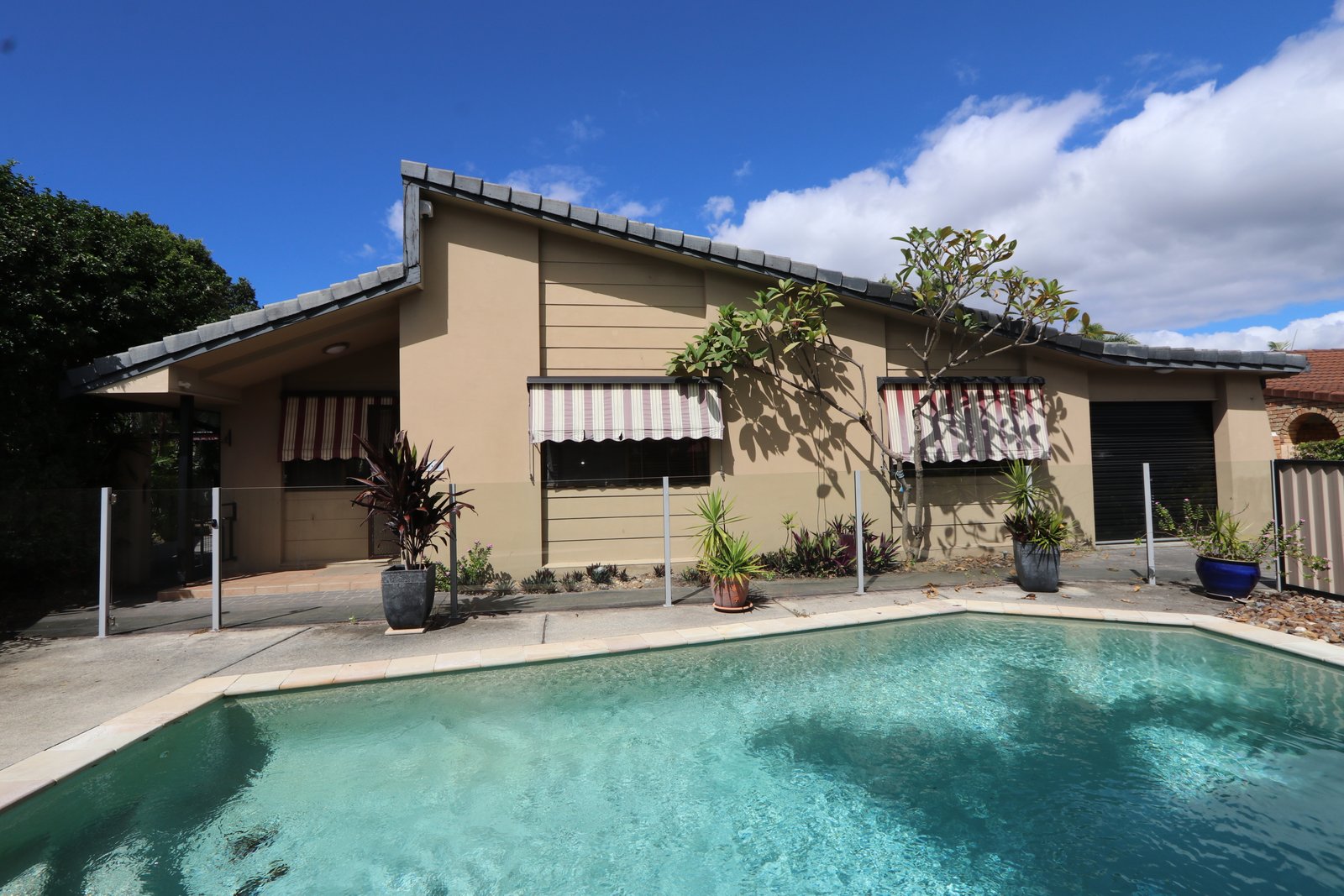 27 Cattleya Court HOLLYWELL 2