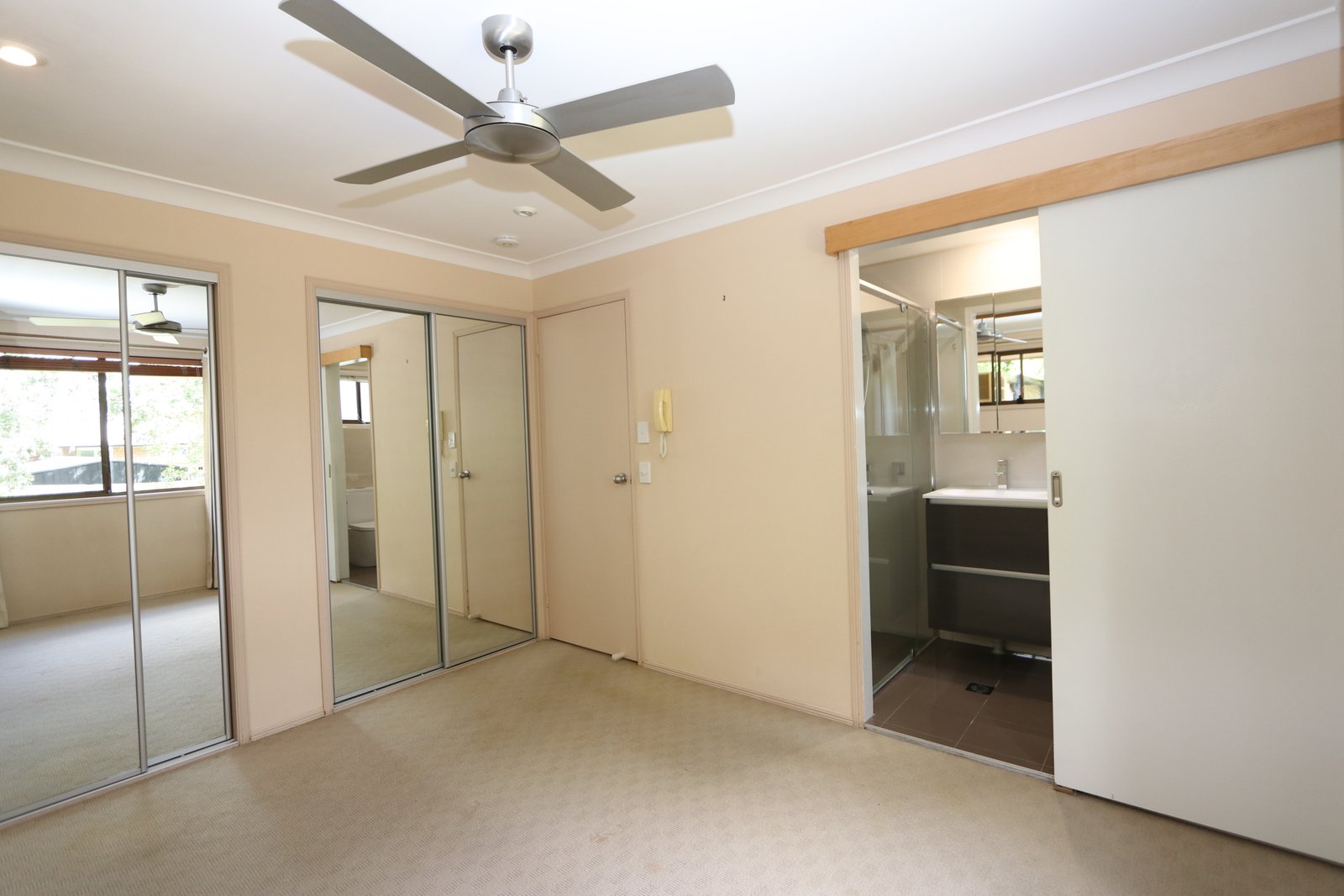 27 Cattleya Court HOLLYWELL 10