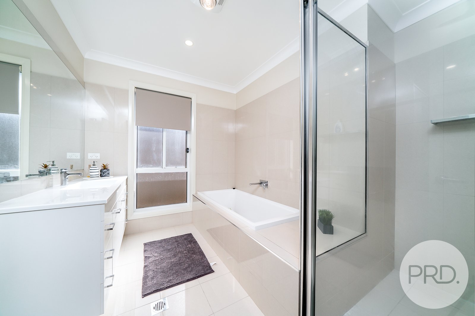 27 Chang Avenue LLOYD 13