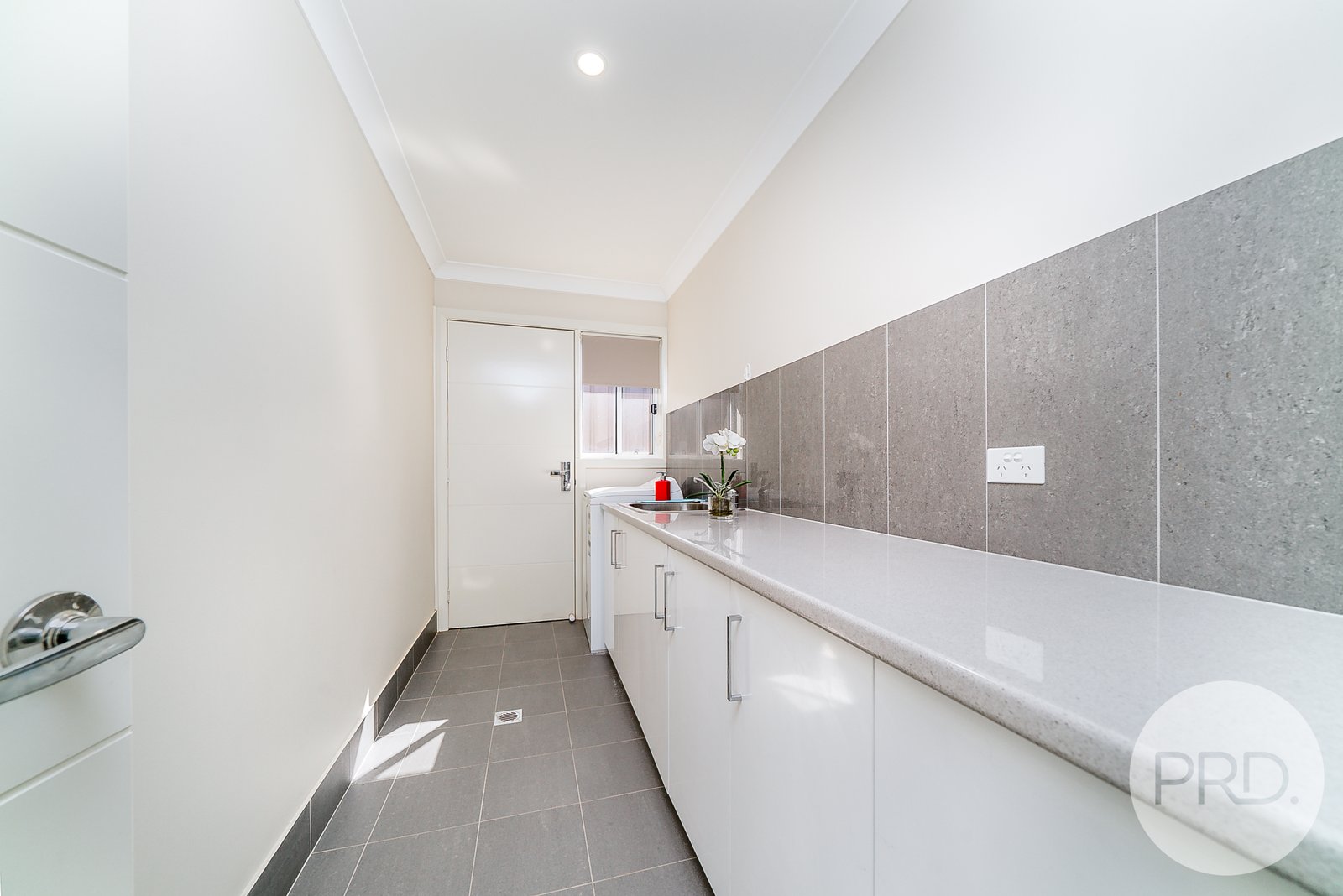 27 Chang Avenue LLOYD 14