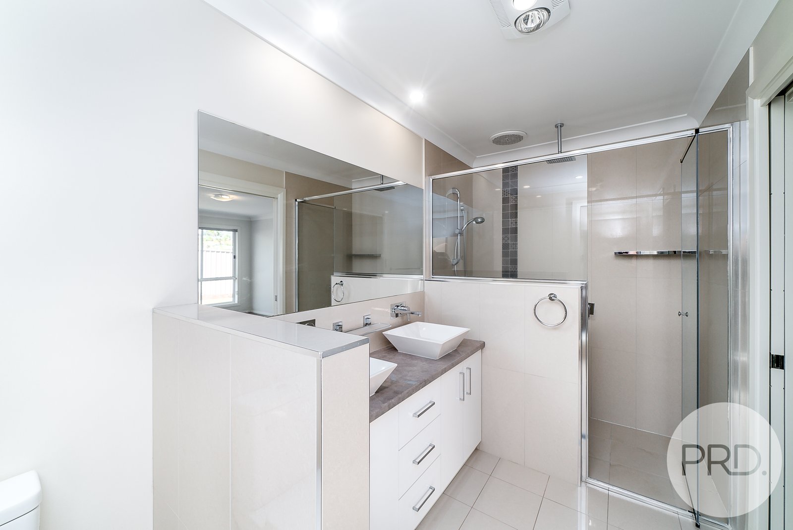 27 Chang Avenue LLOYD 8