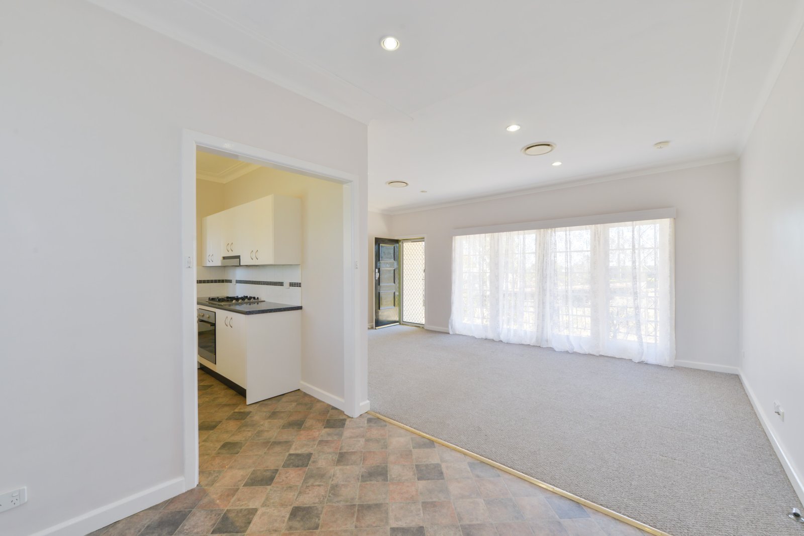 27 Chelmsford Street TAMWORTH 5