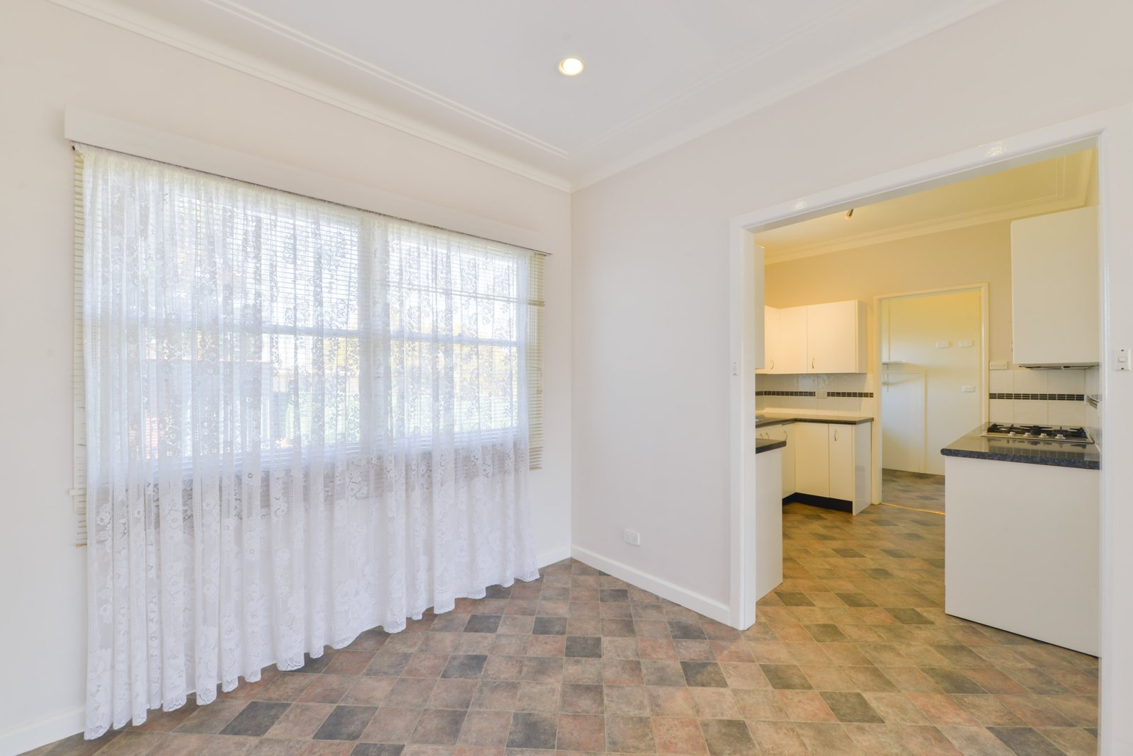 27 Chelmsford Street TAMWORTH 6