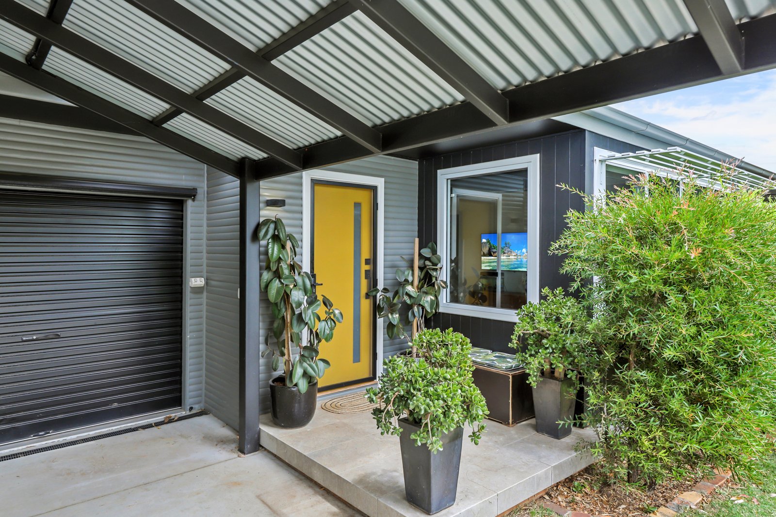 27 Chelmsford Street TAMWORTH 9