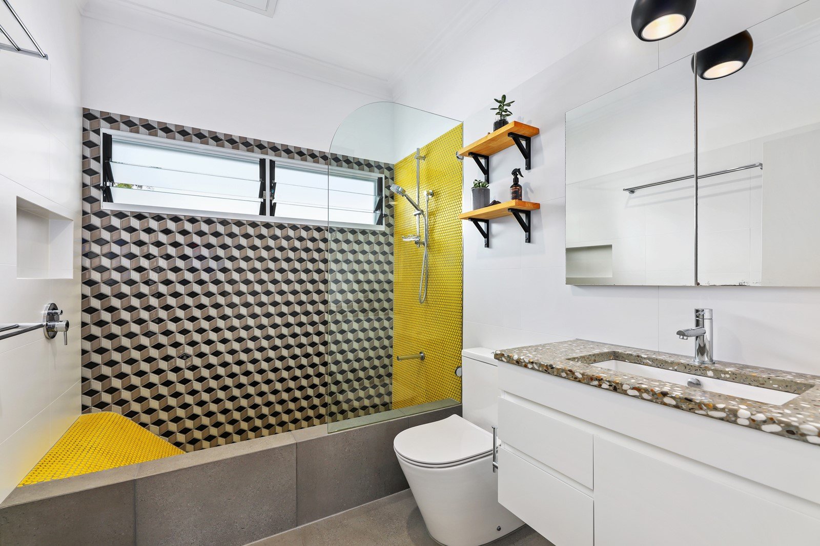 27 Chelmsford Street TAMWORTH 15