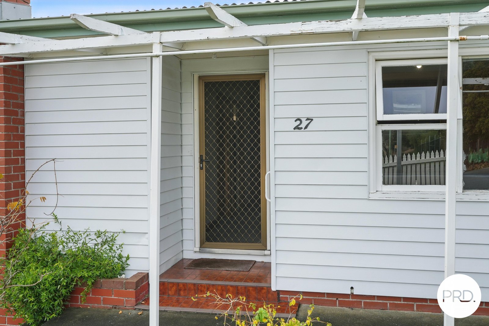 27 Cheviot Road WEST MOONAH 4