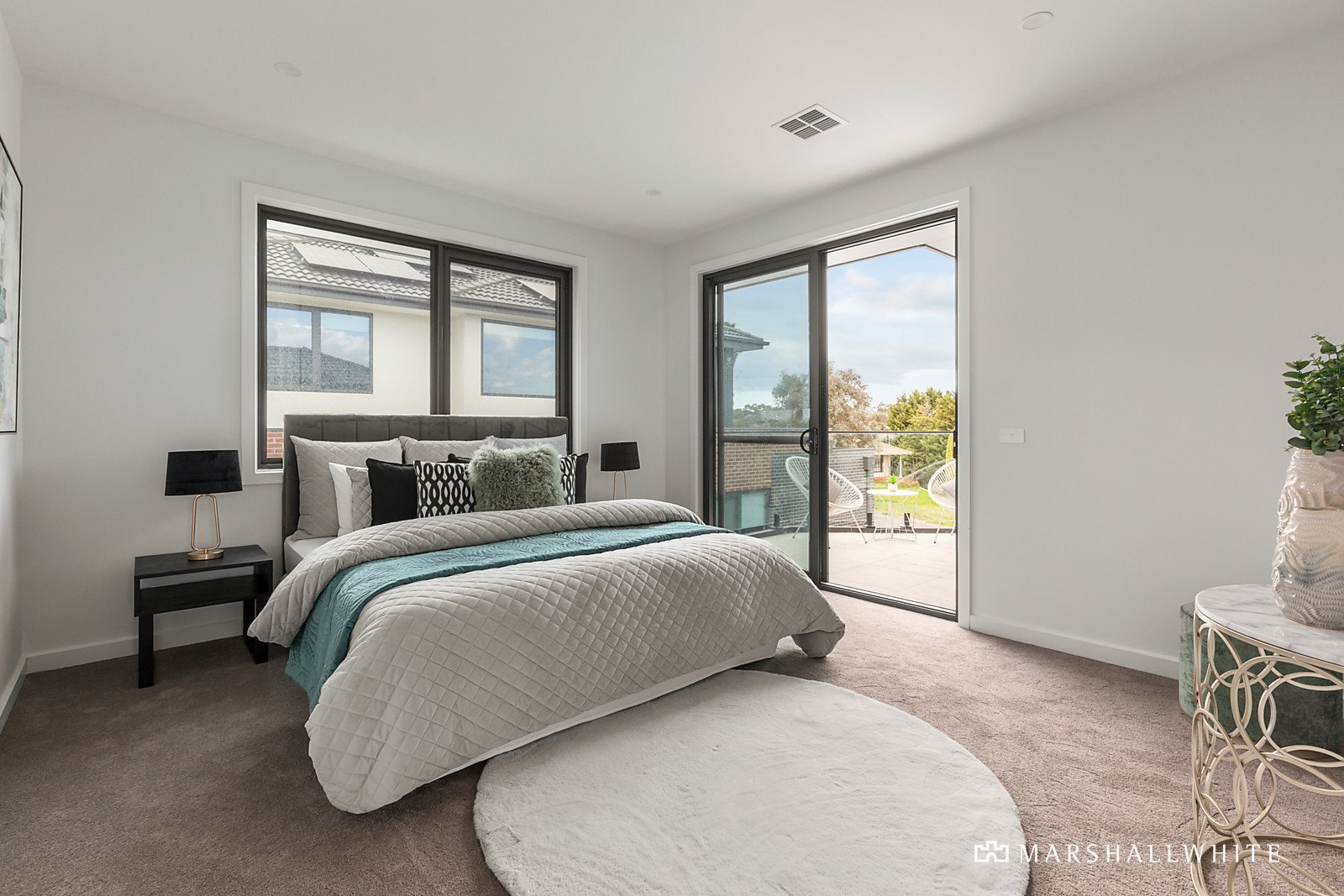 2/7 Chippendale Court, Templestowe, VIC