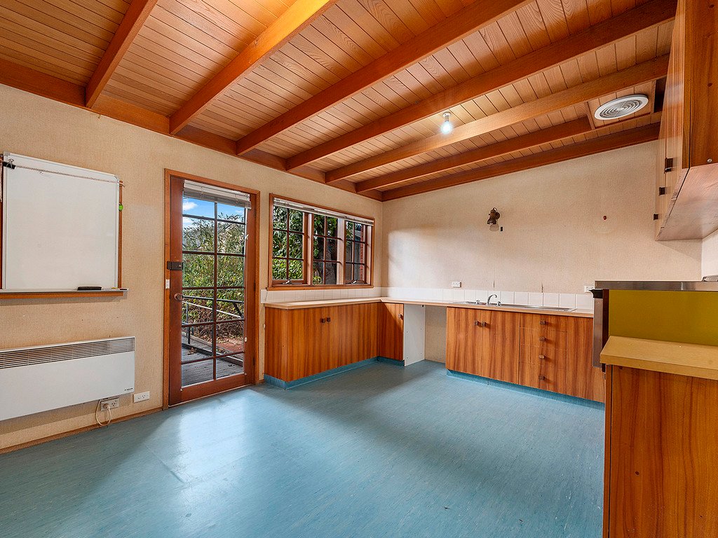 27 Church Street NORTH HOBART 13