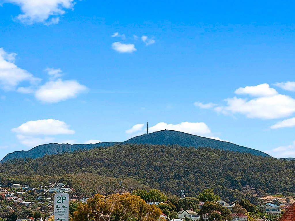 27 Church Street NORTH HOBART 21