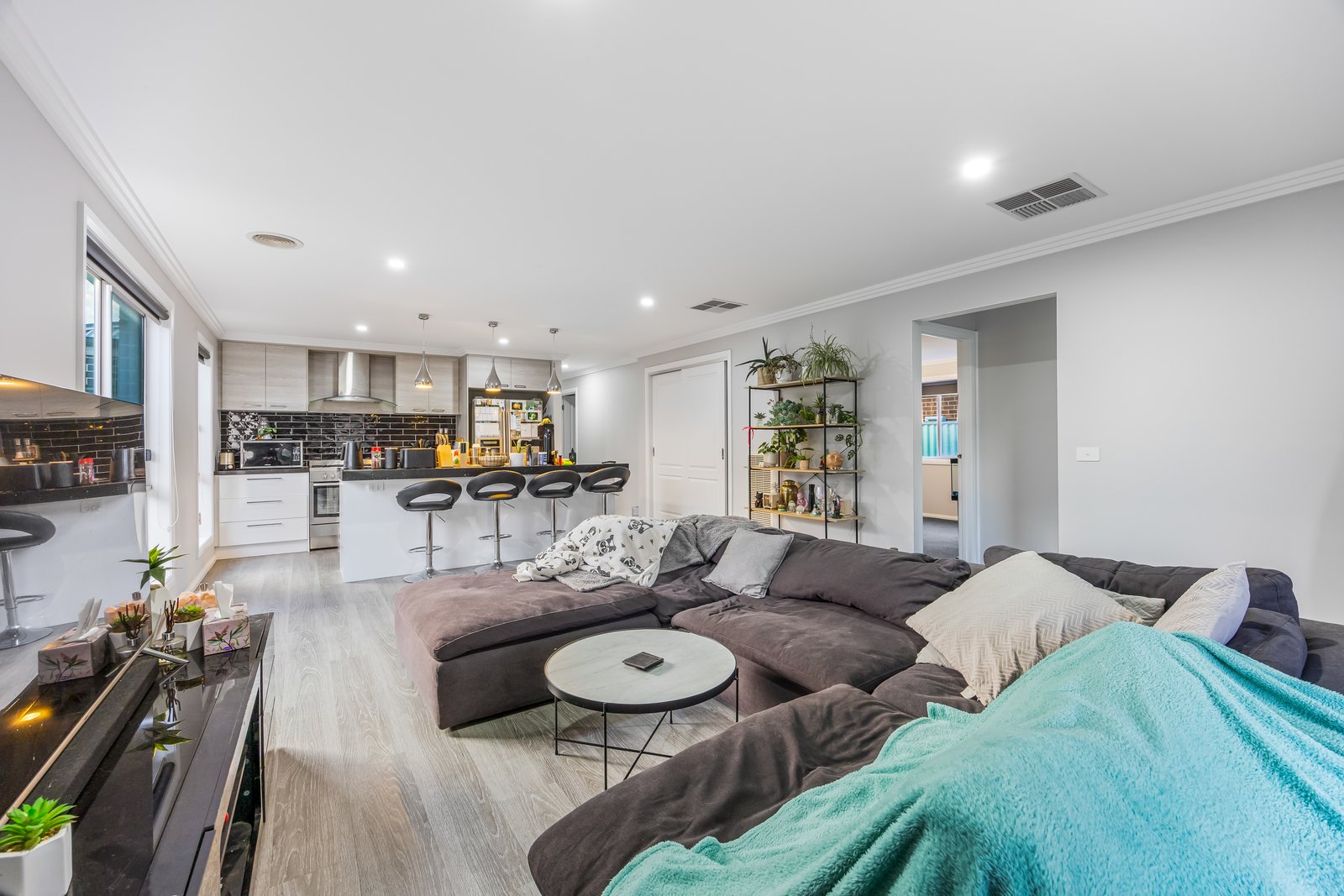 Gallery: 27 Cinnamon Drive