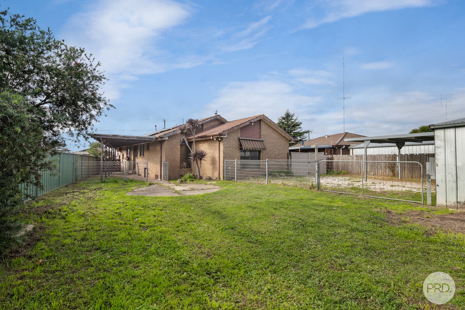 27 Clover Street WENDOUREE 18