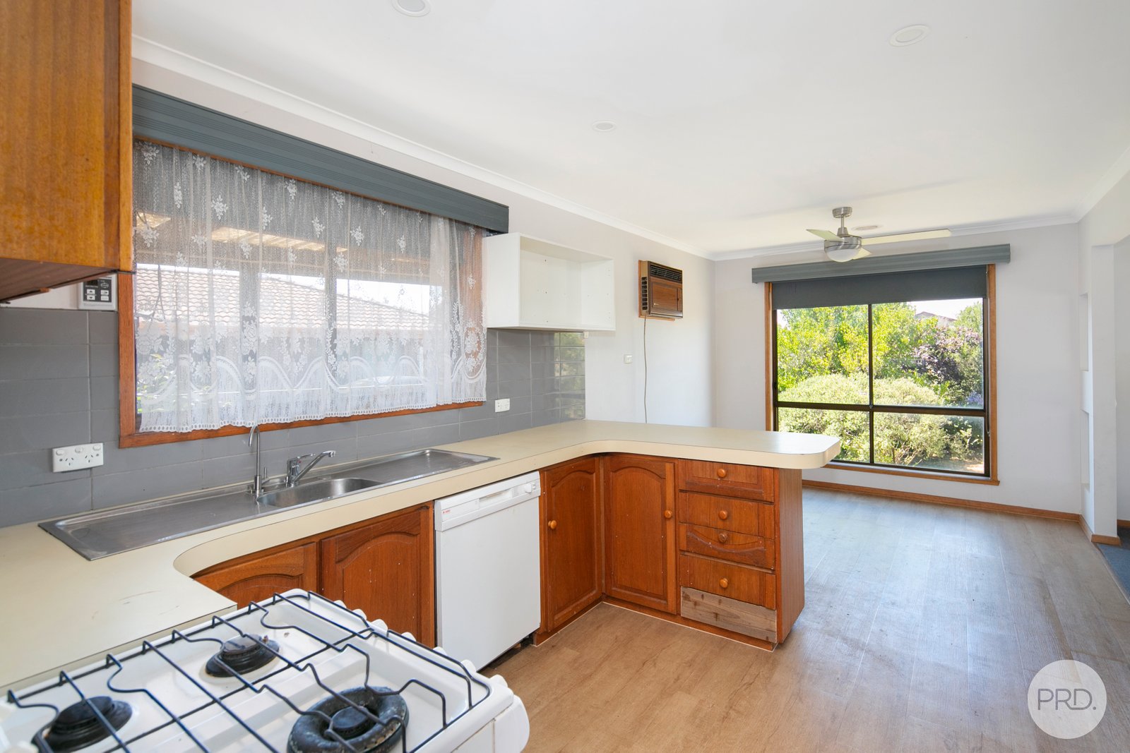 27 Clover Street WENDOUREE 5