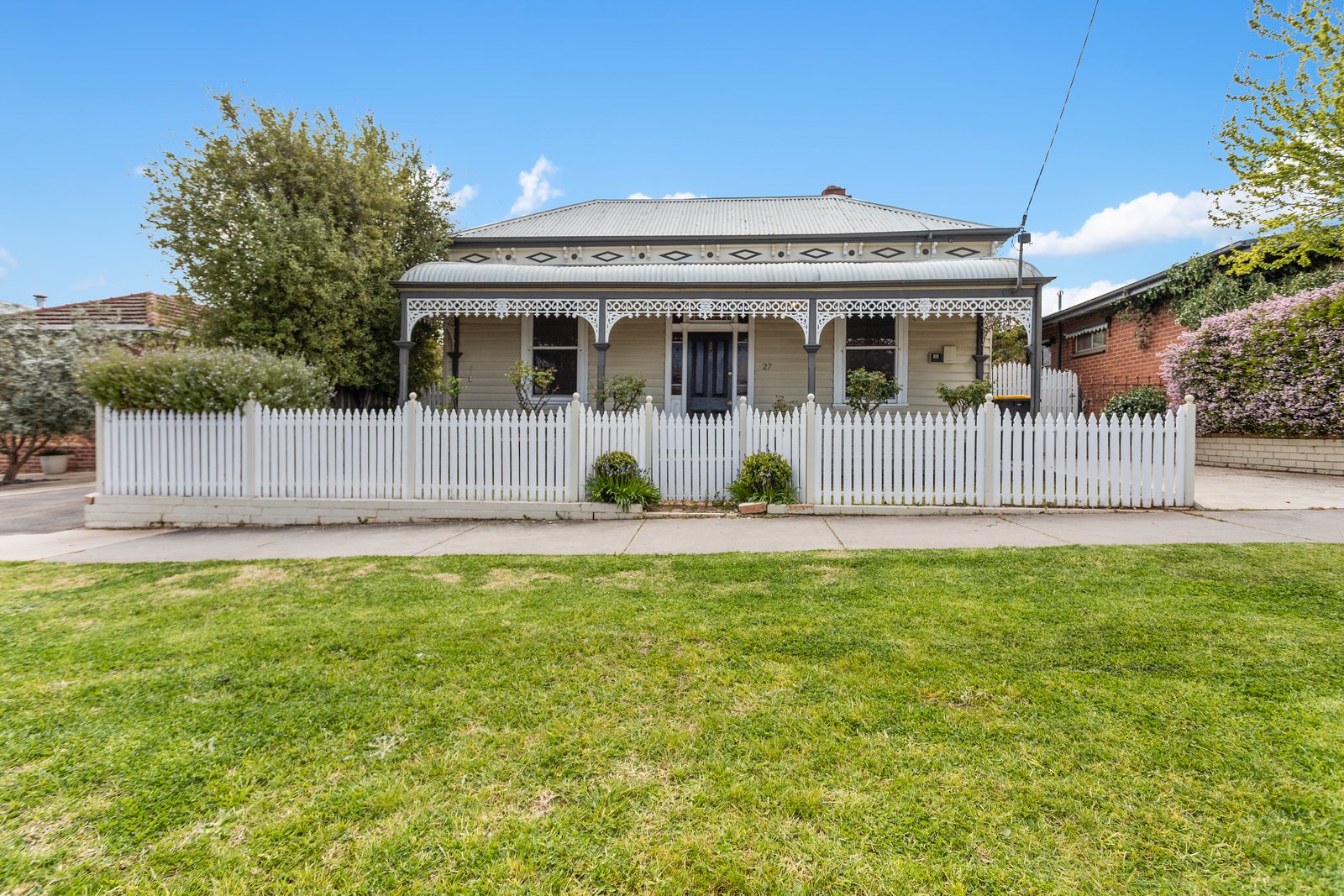 27 Condon Street KENNINGTON 3