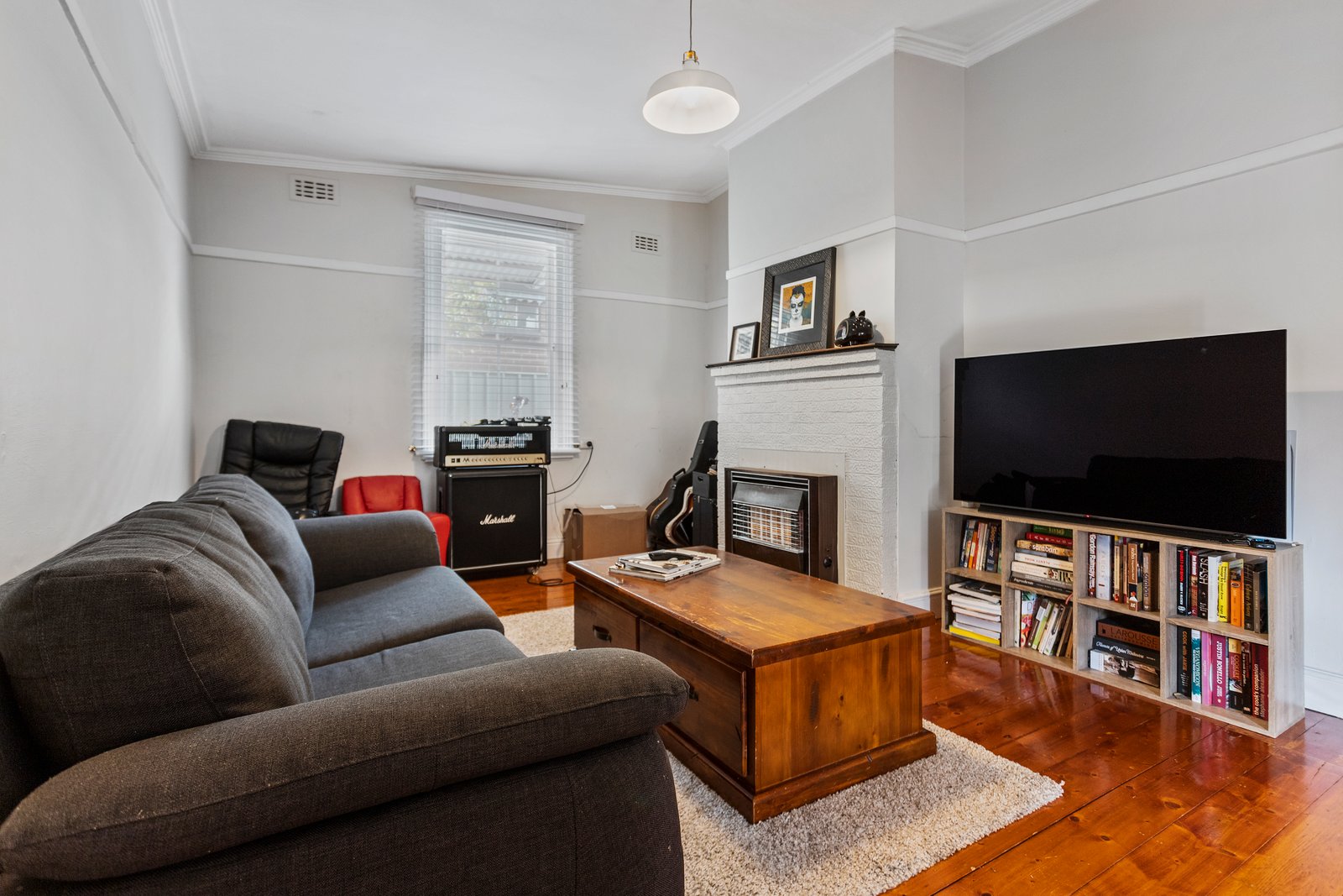27 Condon Street KENNINGTON 8