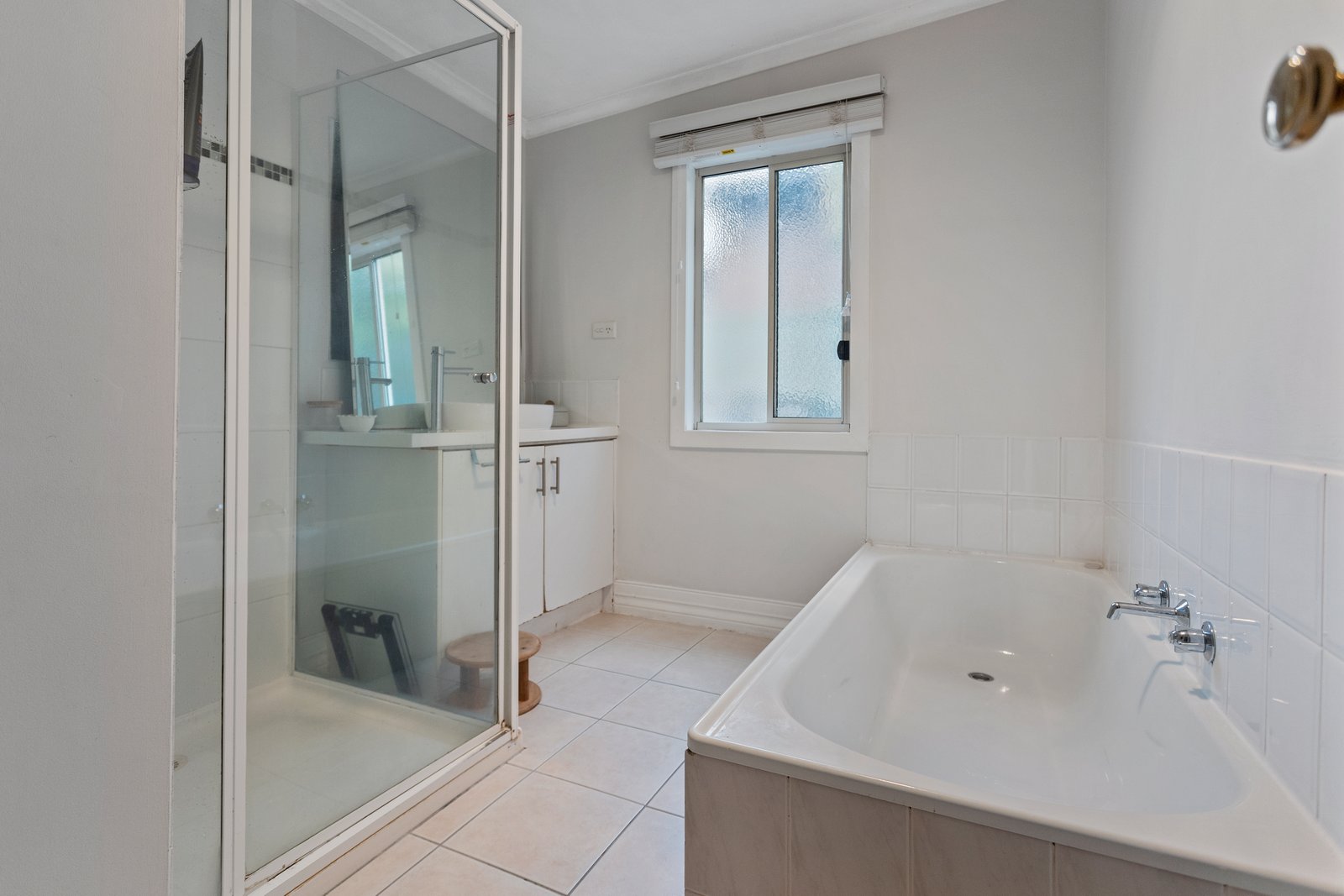 27 Condon Street KENNINGTON 13
