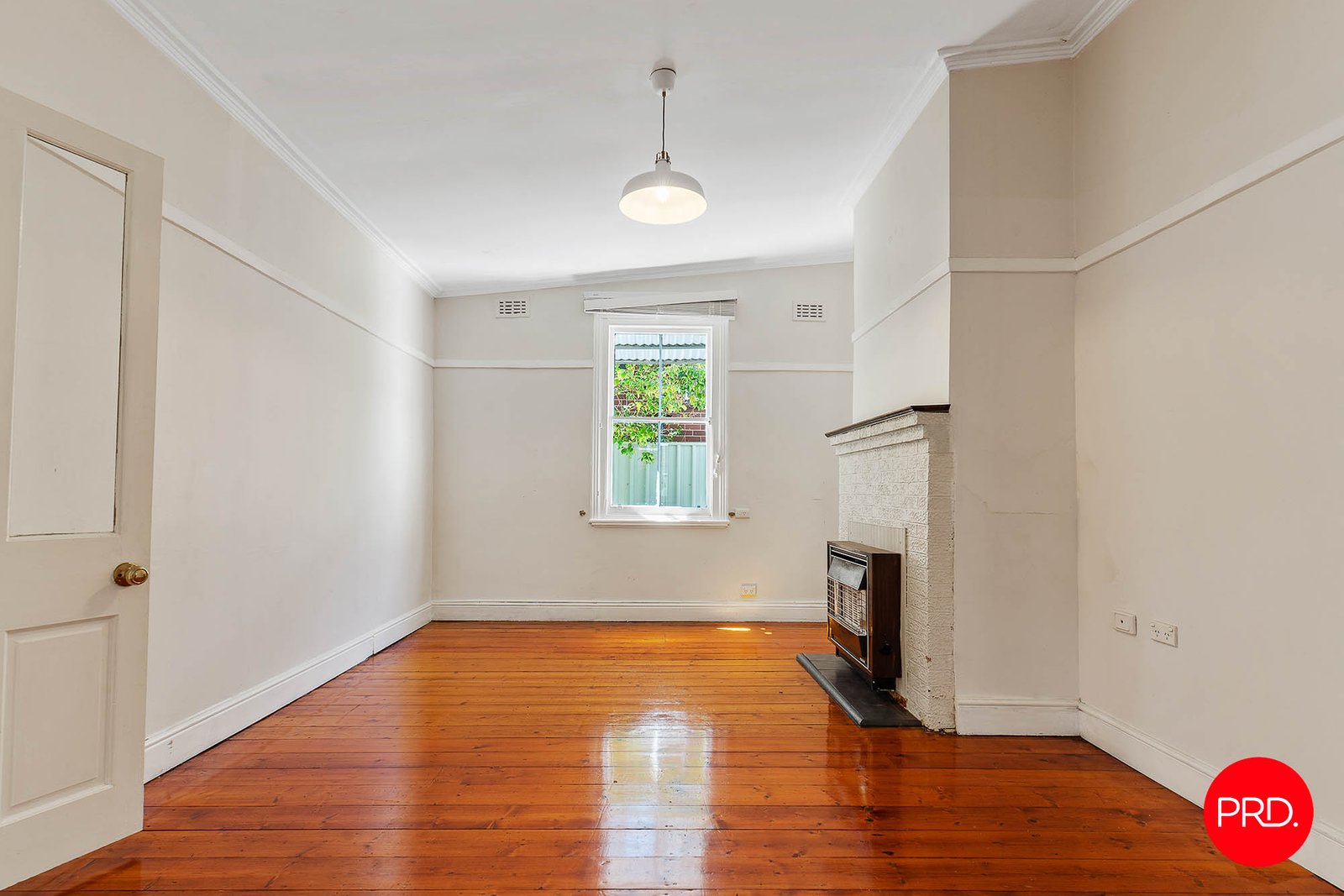 27 Condon Street KENNINGTON 2