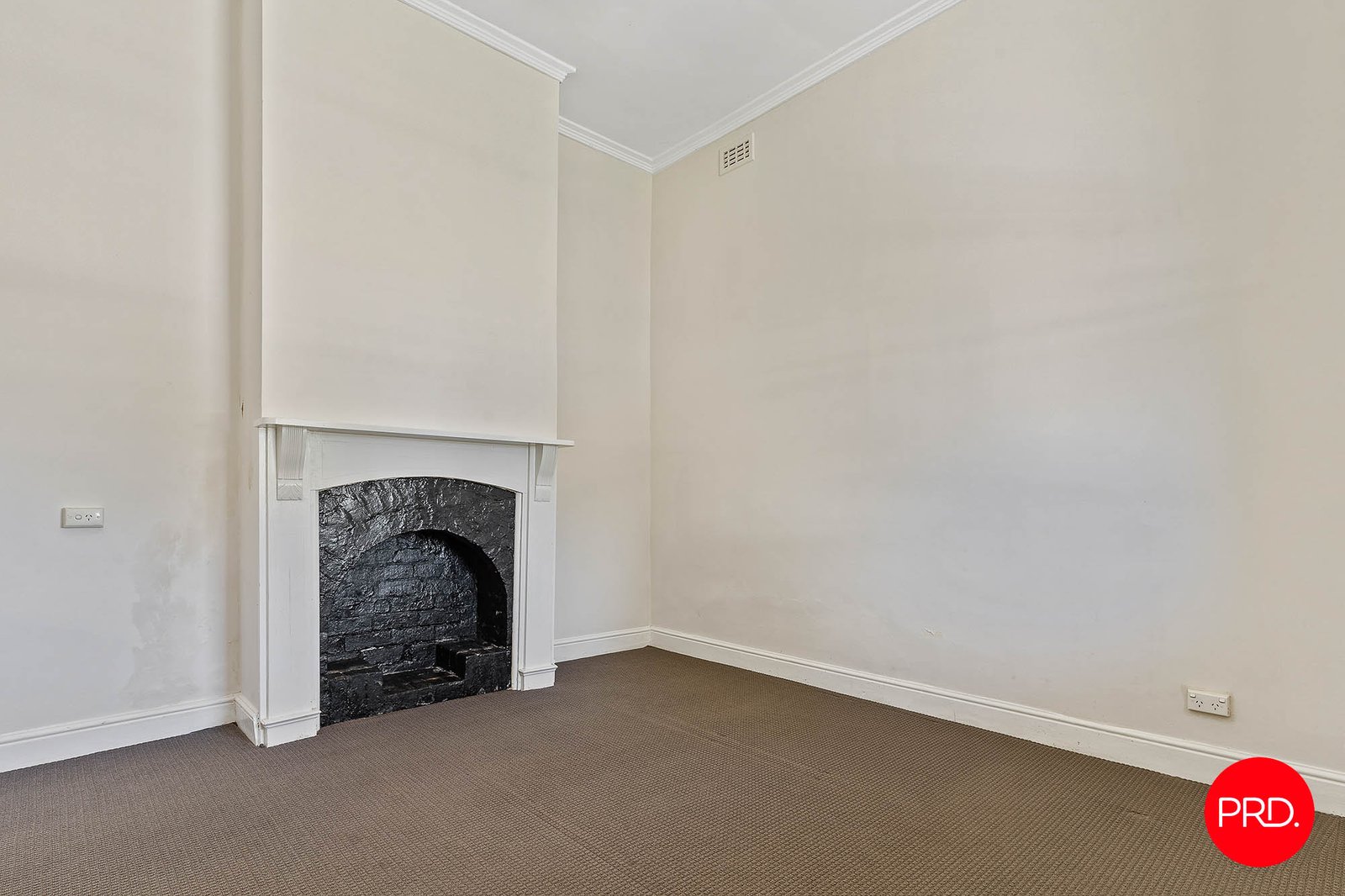 27 Condon Street KENNINGTON 7