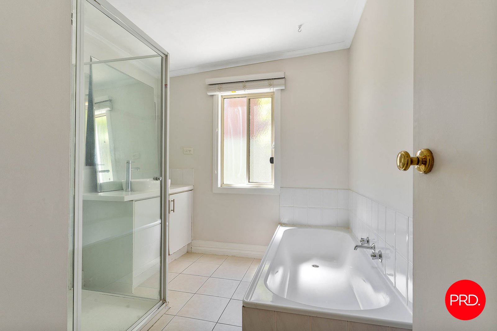 27 Condon Street KENNINGTON 9