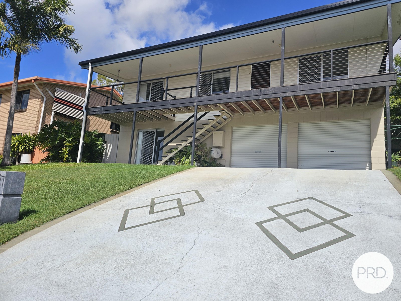 27 Crest Avenue BOYNE ISLAND 13