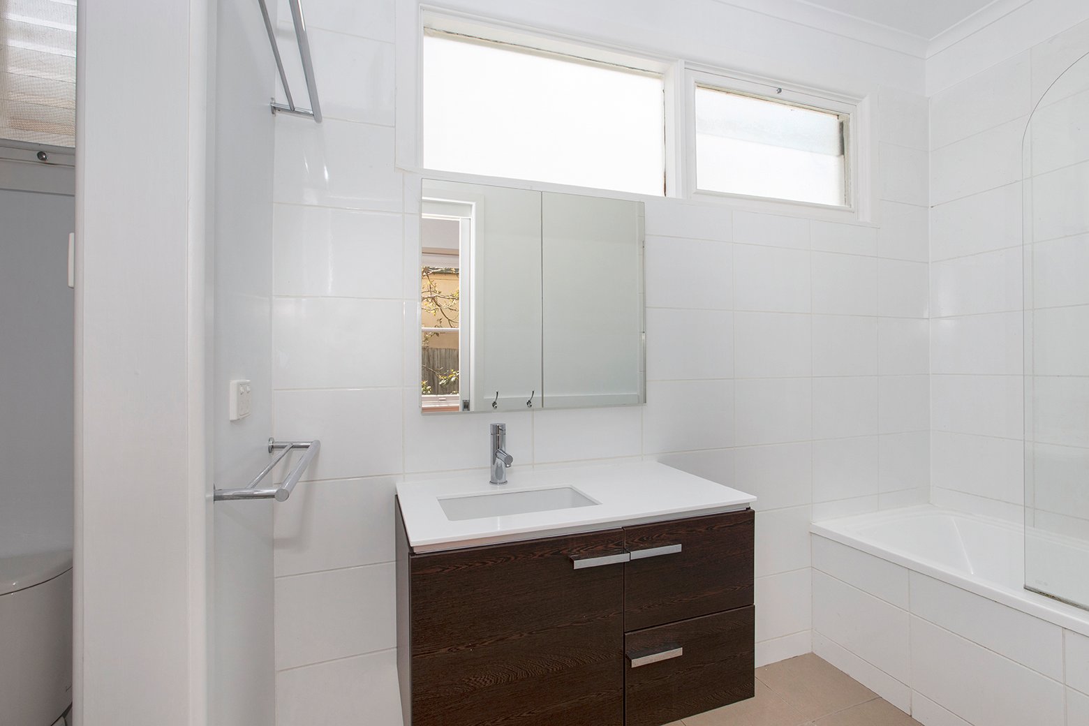 Real Estate and Property in 27 Cromwell Street, Caulfield North, VIC