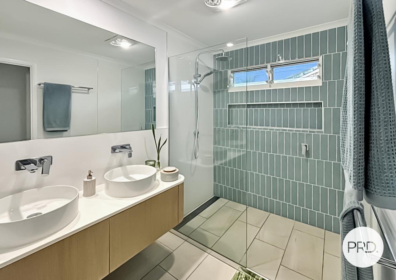 27 Danastas Avenue EIMEO 3