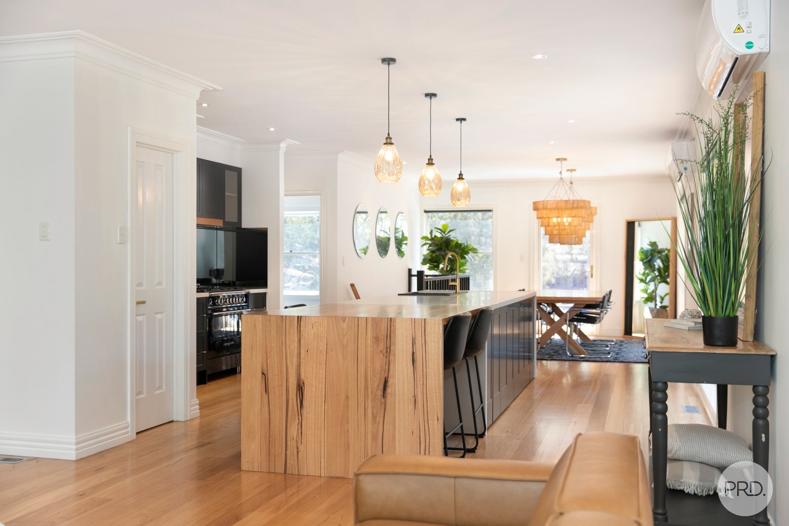 27 Darriwell Drive MOUNT HELEN 2