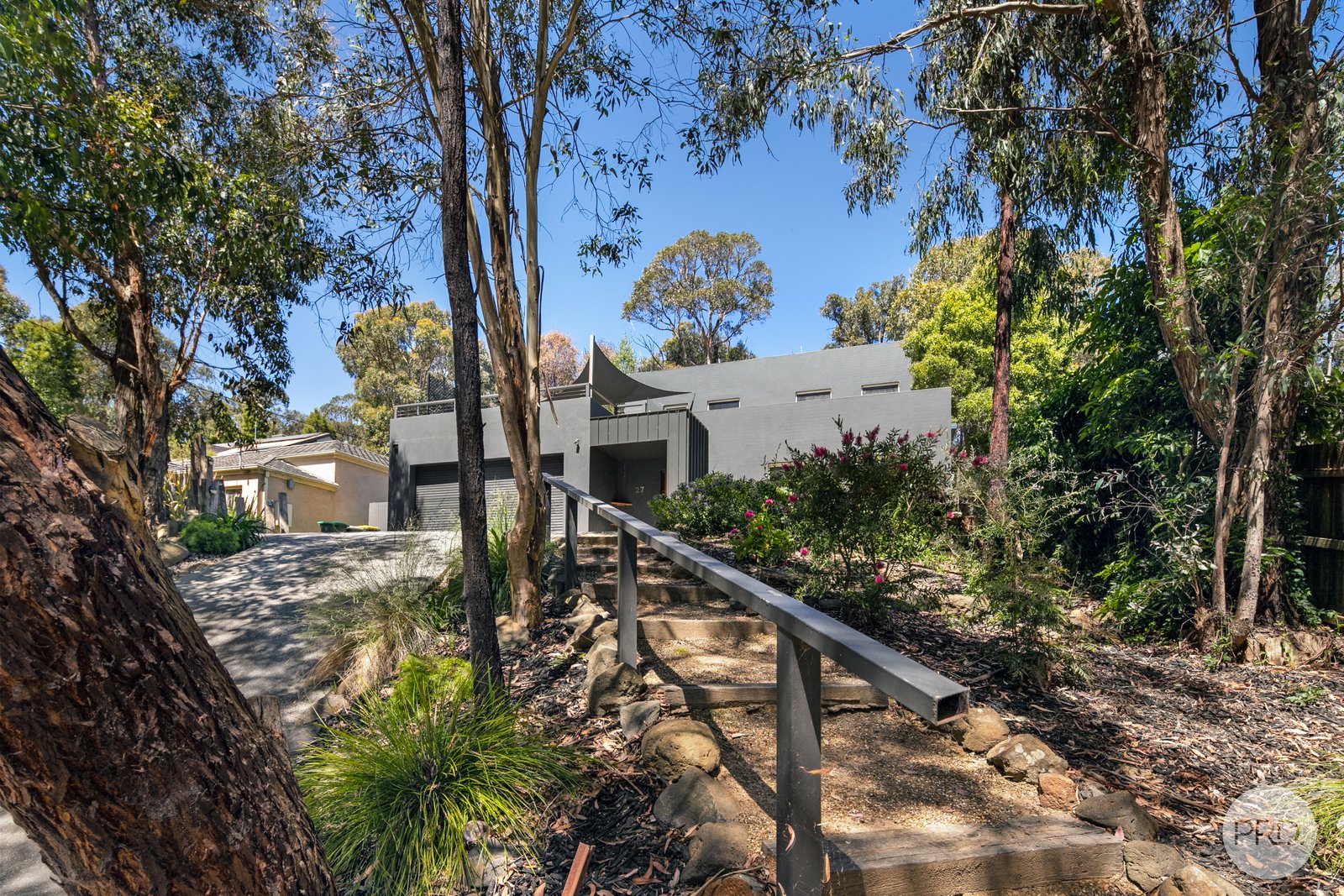 27 Darriwell Drive MOUNT HELEN 5