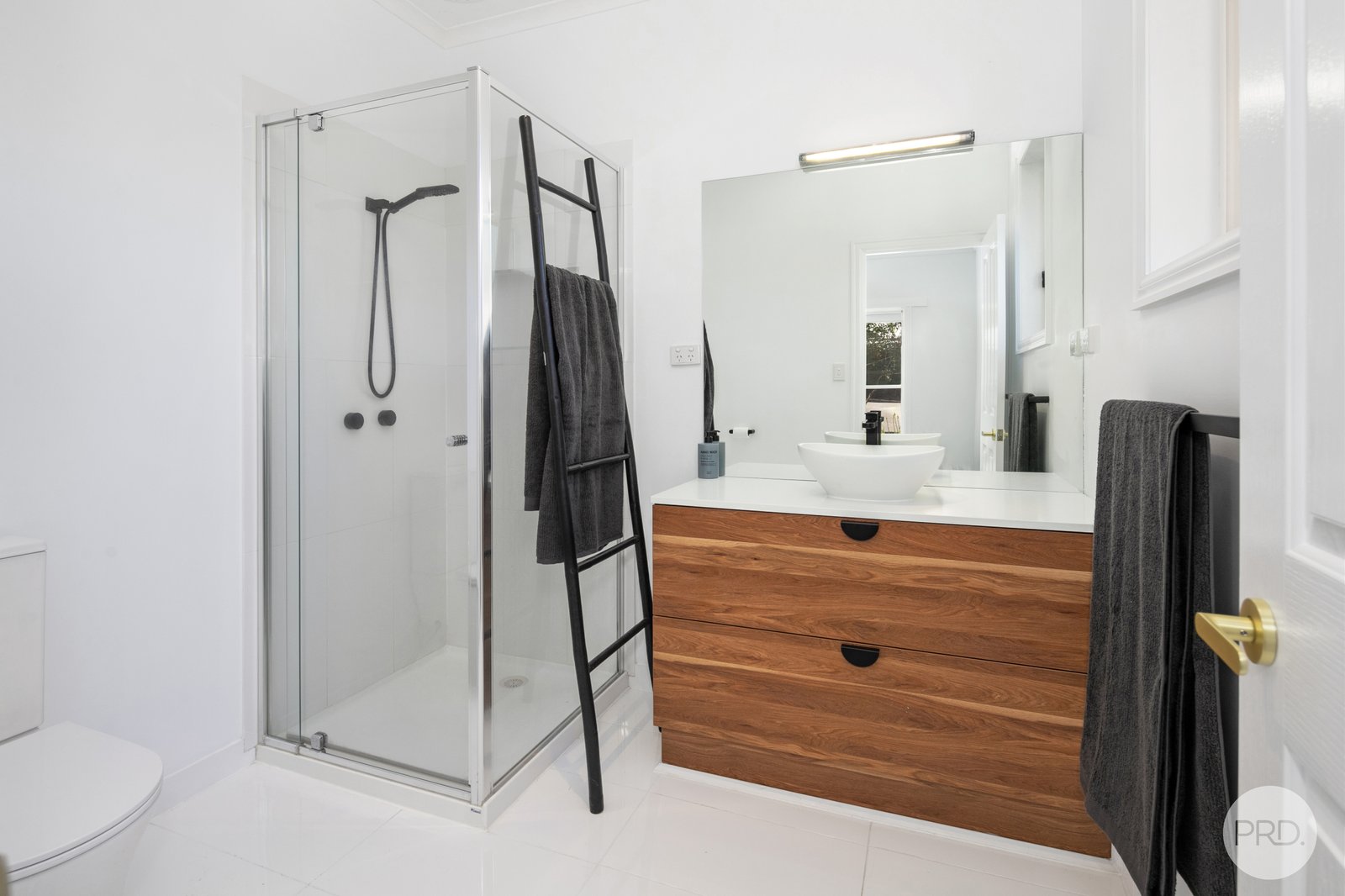 27 Darriwell Drive MOUNT HELEN 11