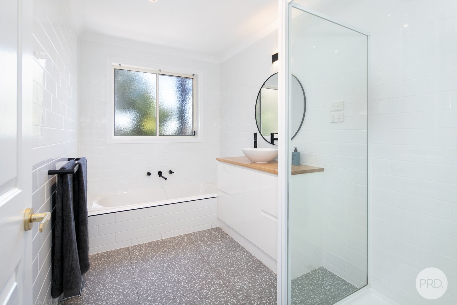 27 Darriwell Drive MOUNT HELEN 14