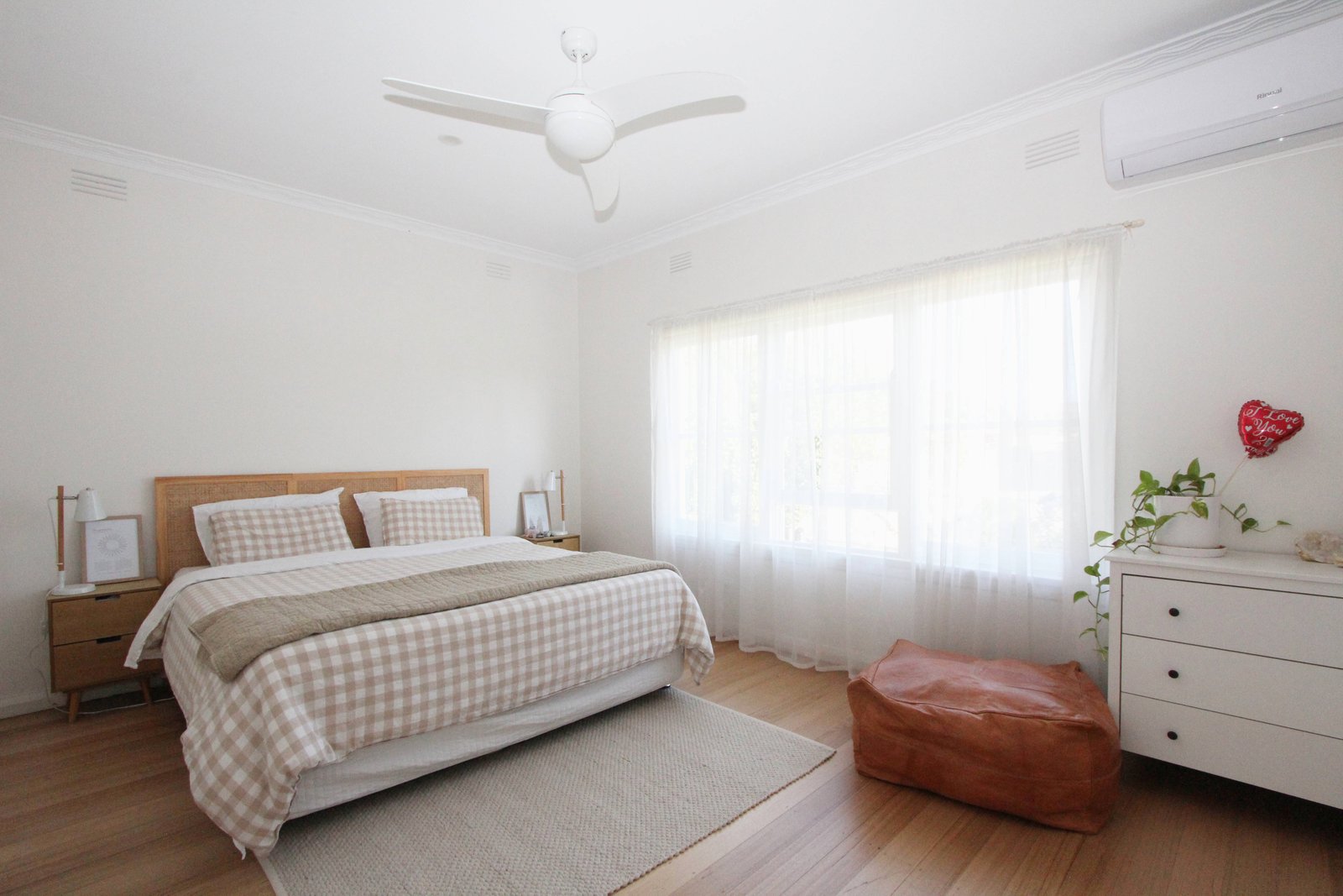 Real Estate and Property in 27 Dega Avenue, Bentleigh East, VIC