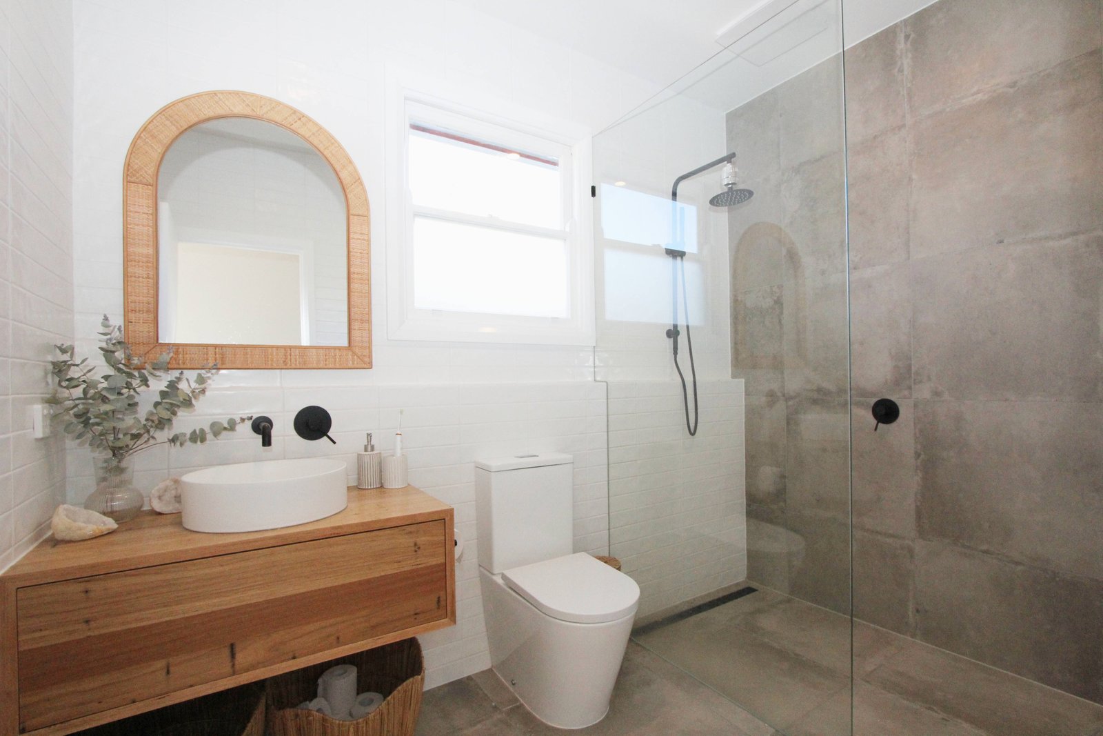 Real Estate and Property in 27 Dega Avenue, Bentleigh East, VIC