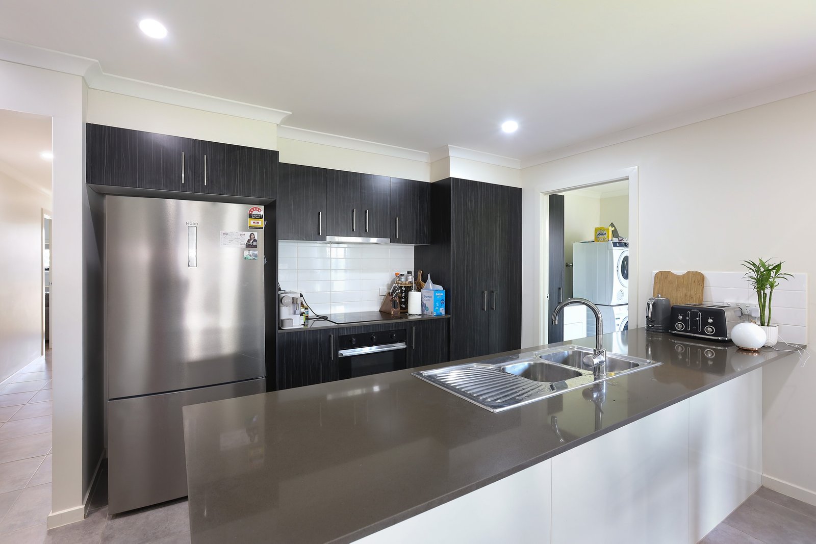 27 Denham Circuit WILLOW VALE 6