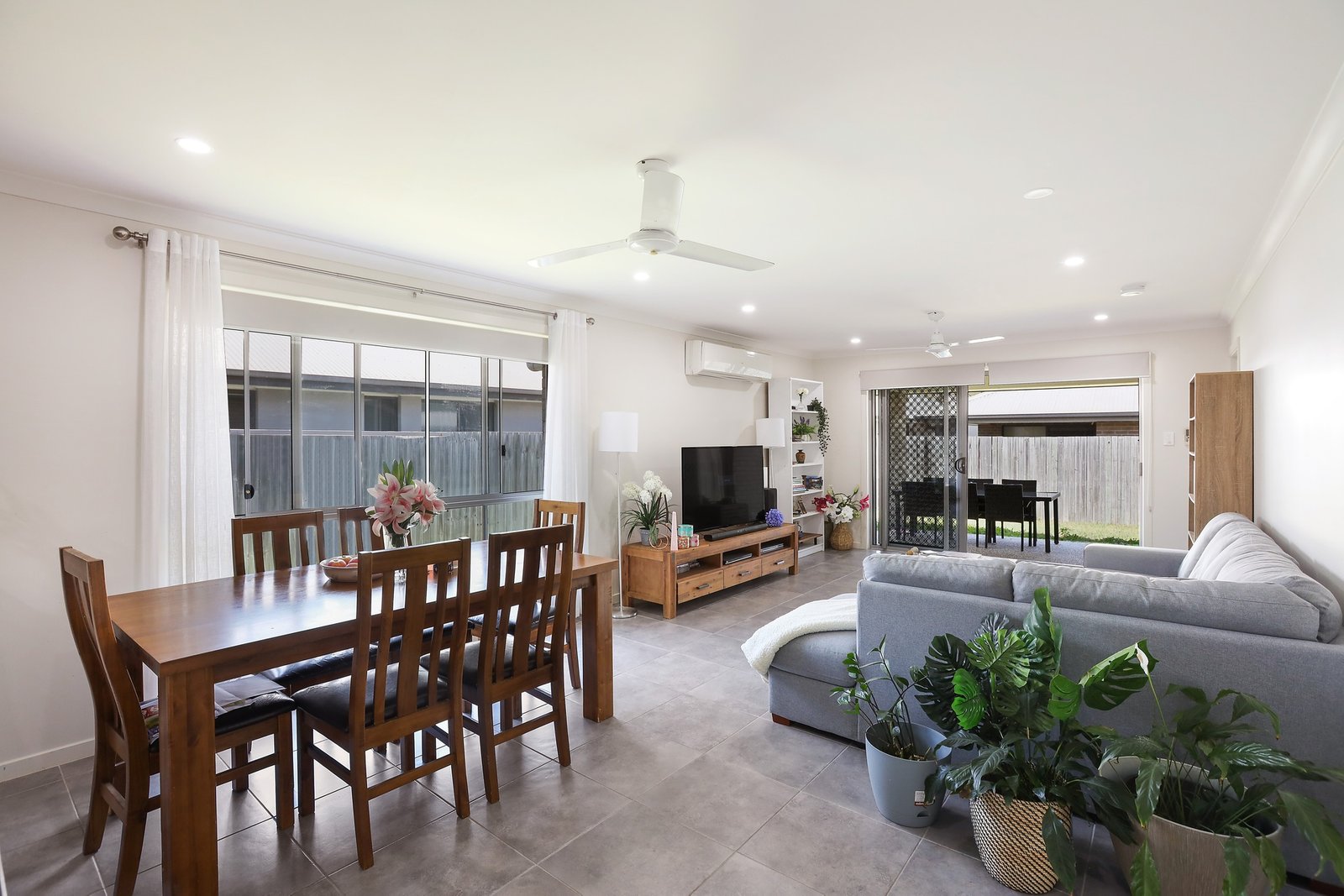 27 Denham Circuit WILLOW VALE 7