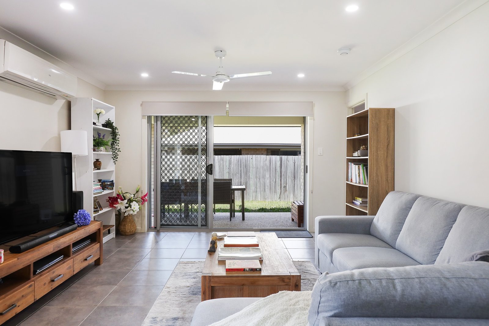 27 Denham Circuit WILLOW VALE 8