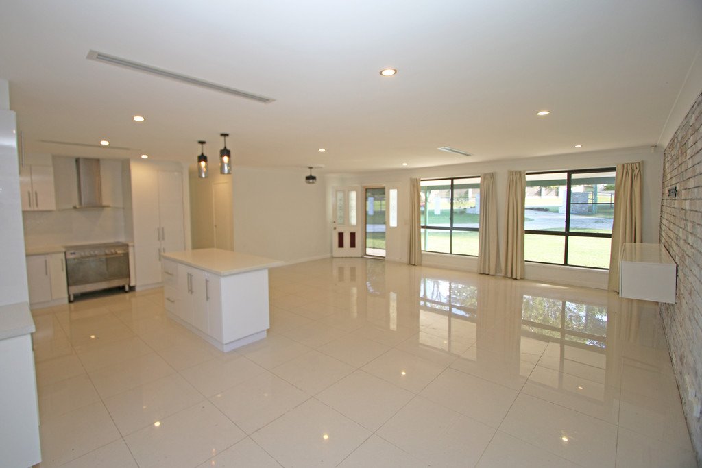 27 Derwent Avenue HELENSVALE 3