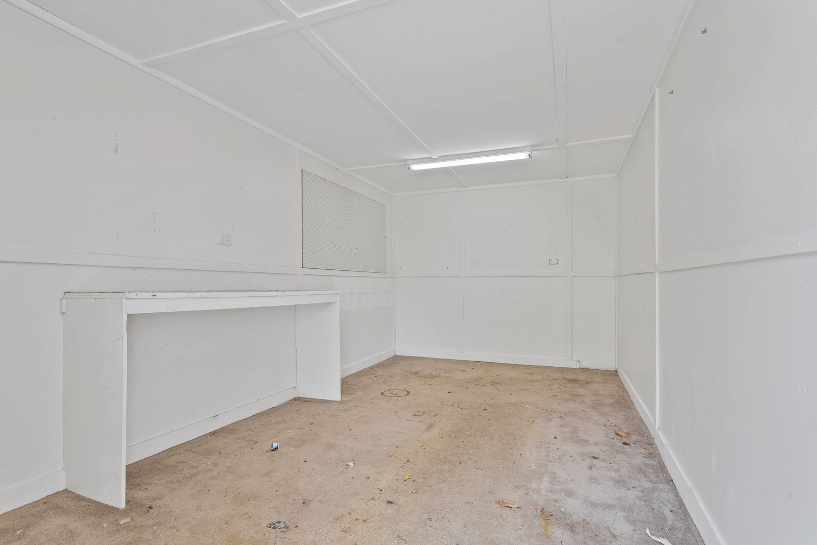 27 Derwent Drive LONG GULLY 11