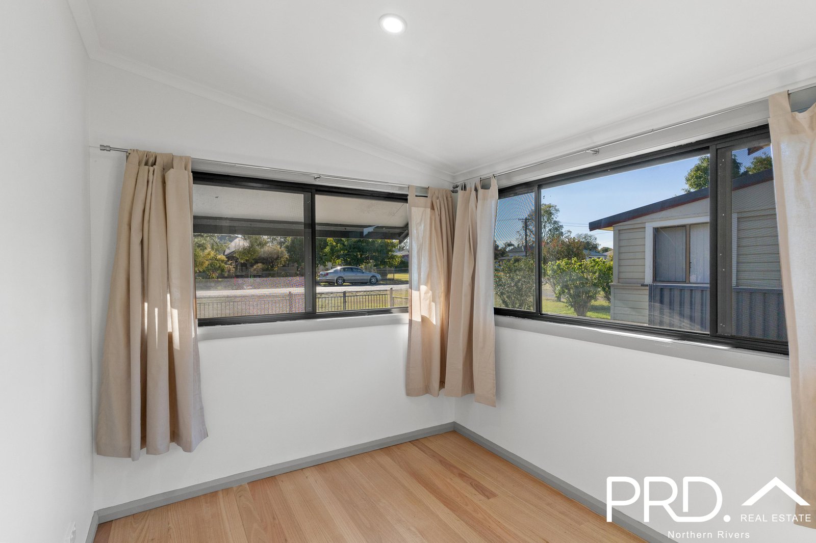 27 Diary Street CASINO 14