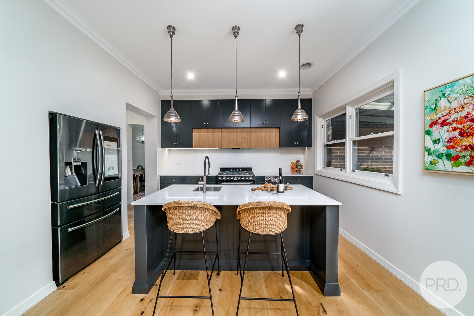 27 Dobbs Street WAGGA WAGGA 2