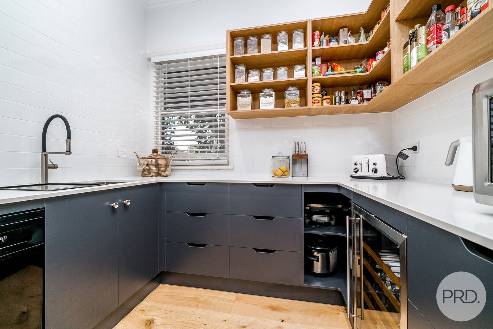 27 Dobbs Street WAGGA WAGGA 7