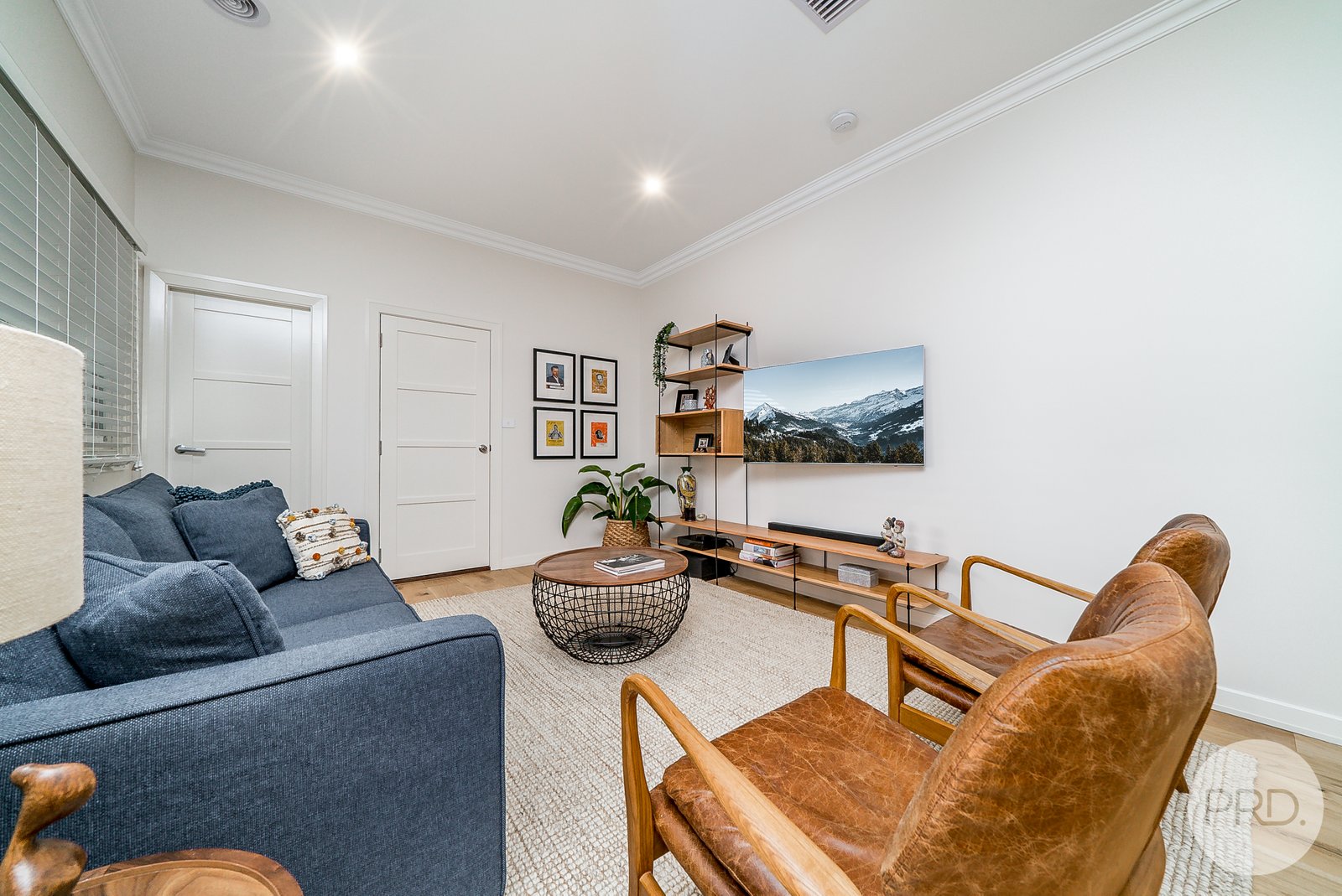 27 Dobbs Street WAGGA WAGGA 9