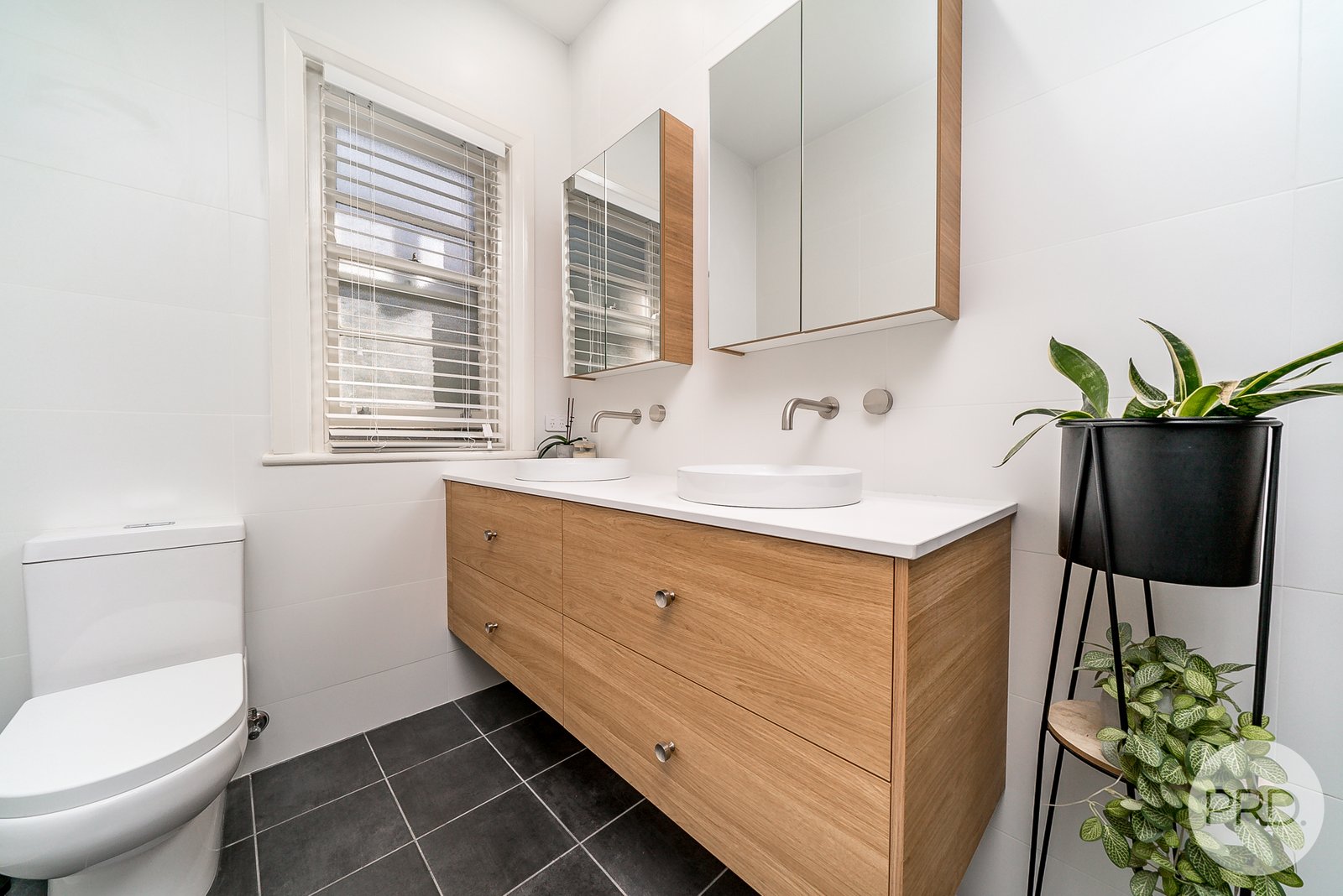 27 Dobbs Street WAGGA WAGGA 11