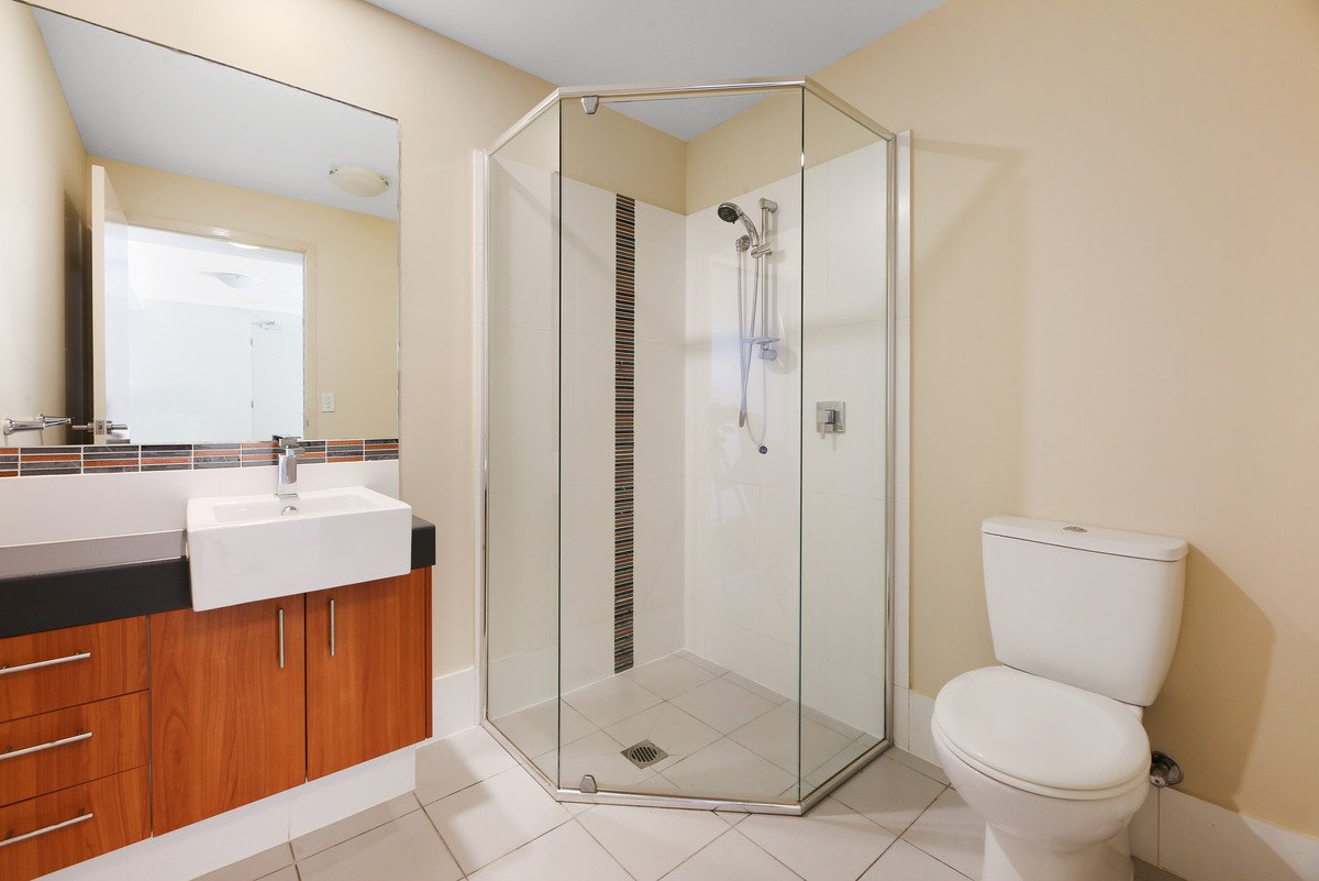 2/7 Dolphin Avenue Mermaid Beach 7
