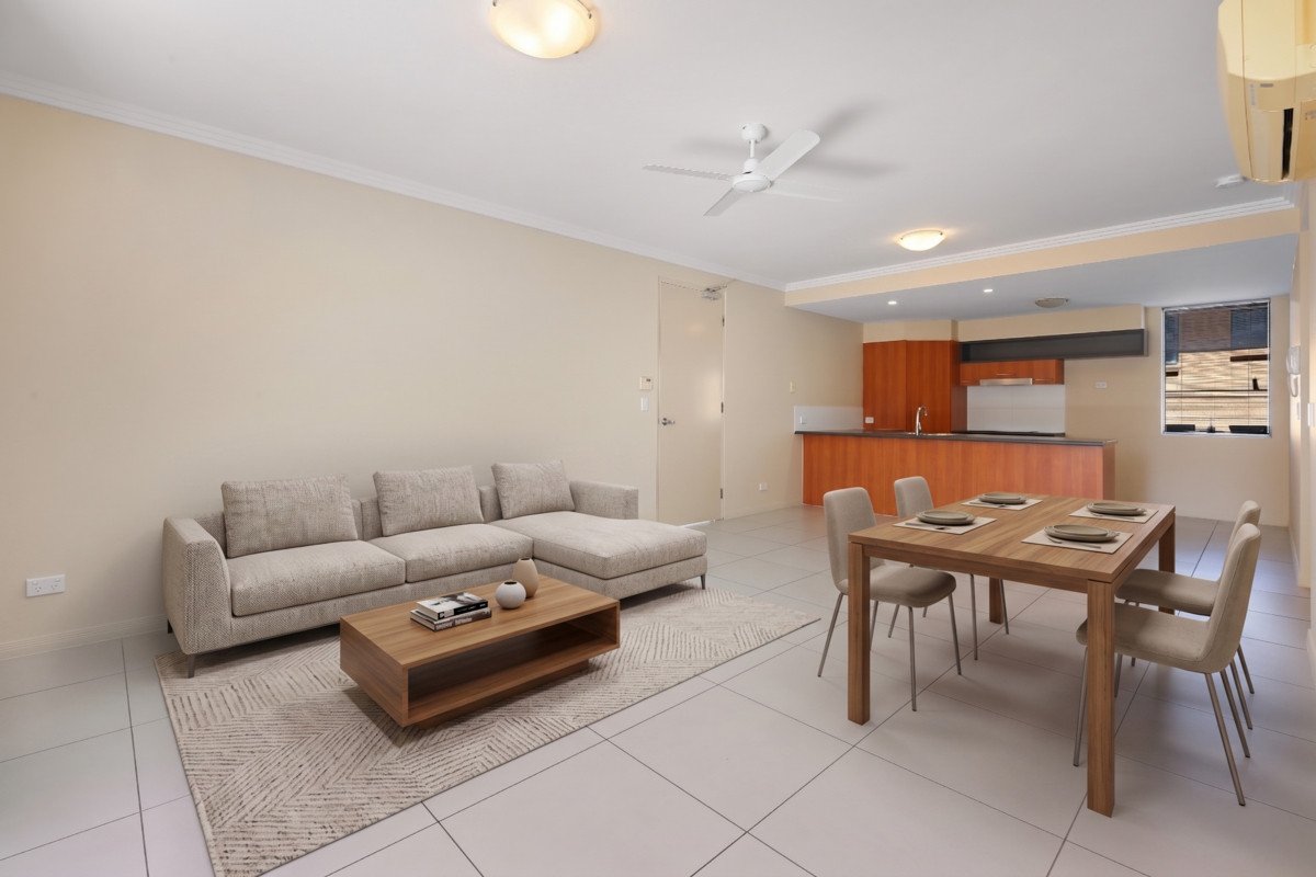 2/7 Dolphin Avenue Mermaid Beach 3