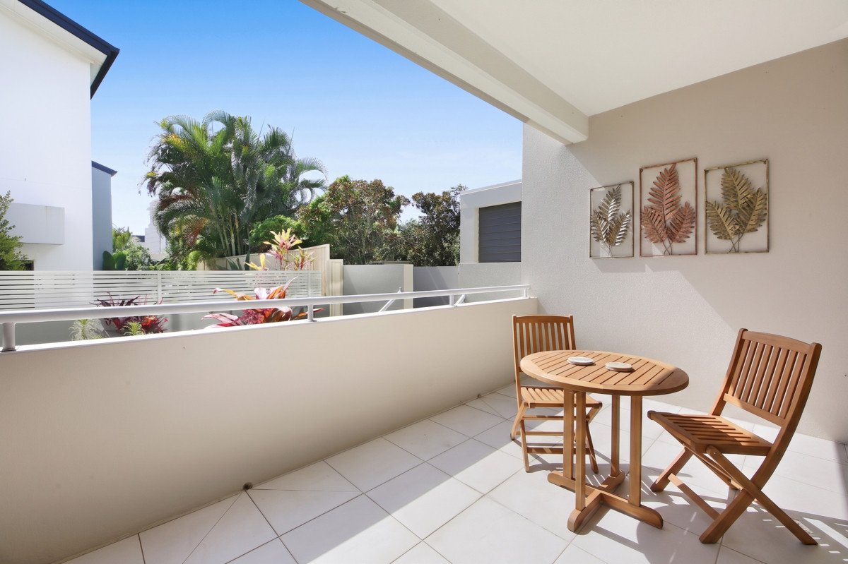 2/7 Dolphin Avenue Mermaid Beach 13