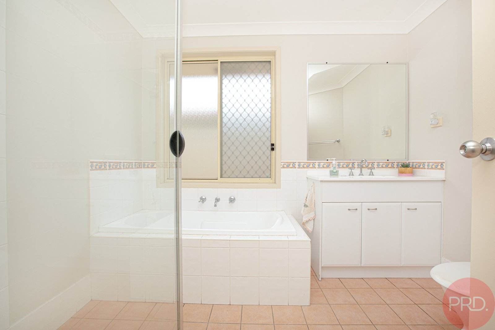 27 Drysdale Crescent METFORD 13