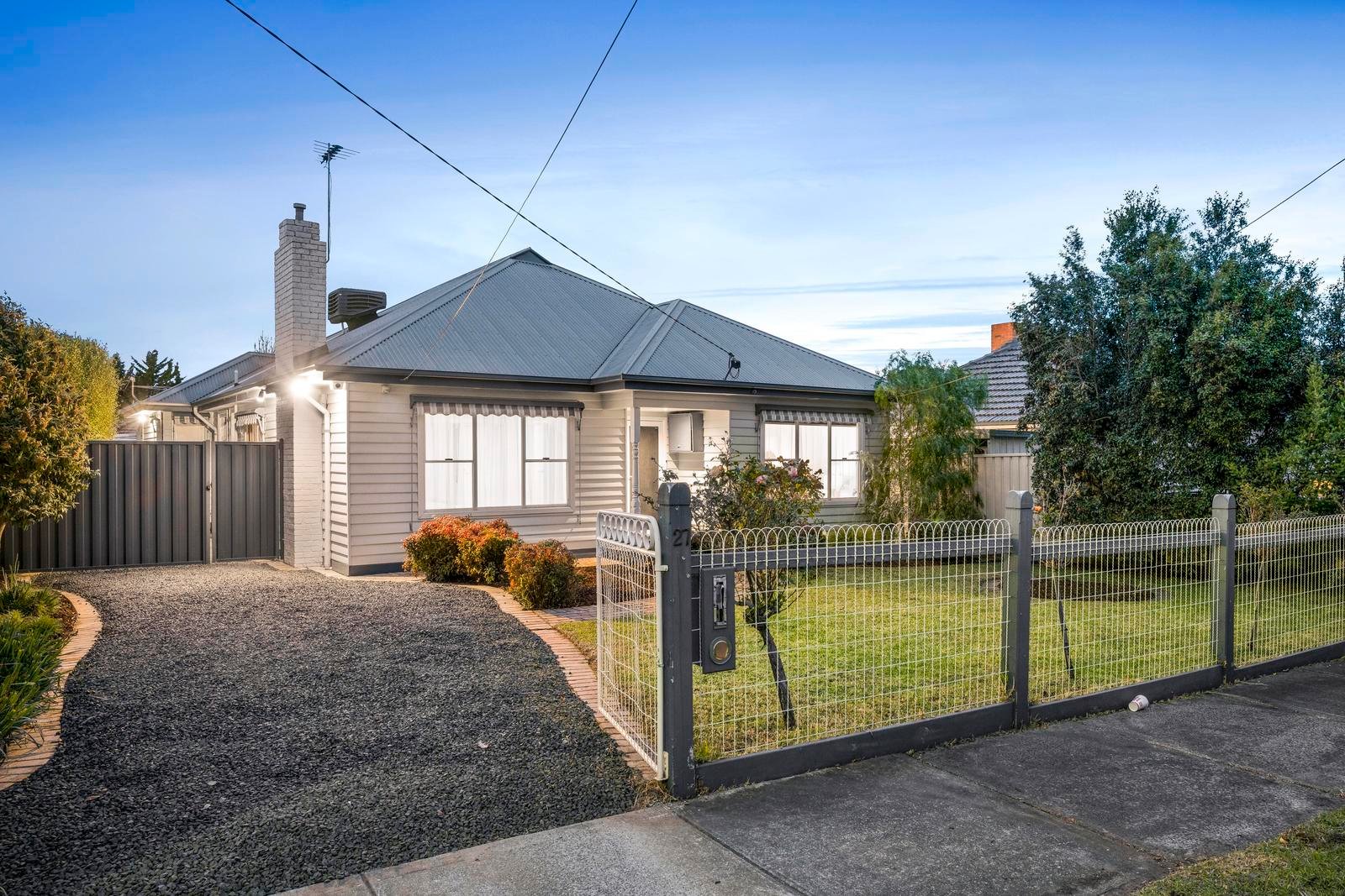 27 Dunbar Avenue, Sunshine VIC 3020