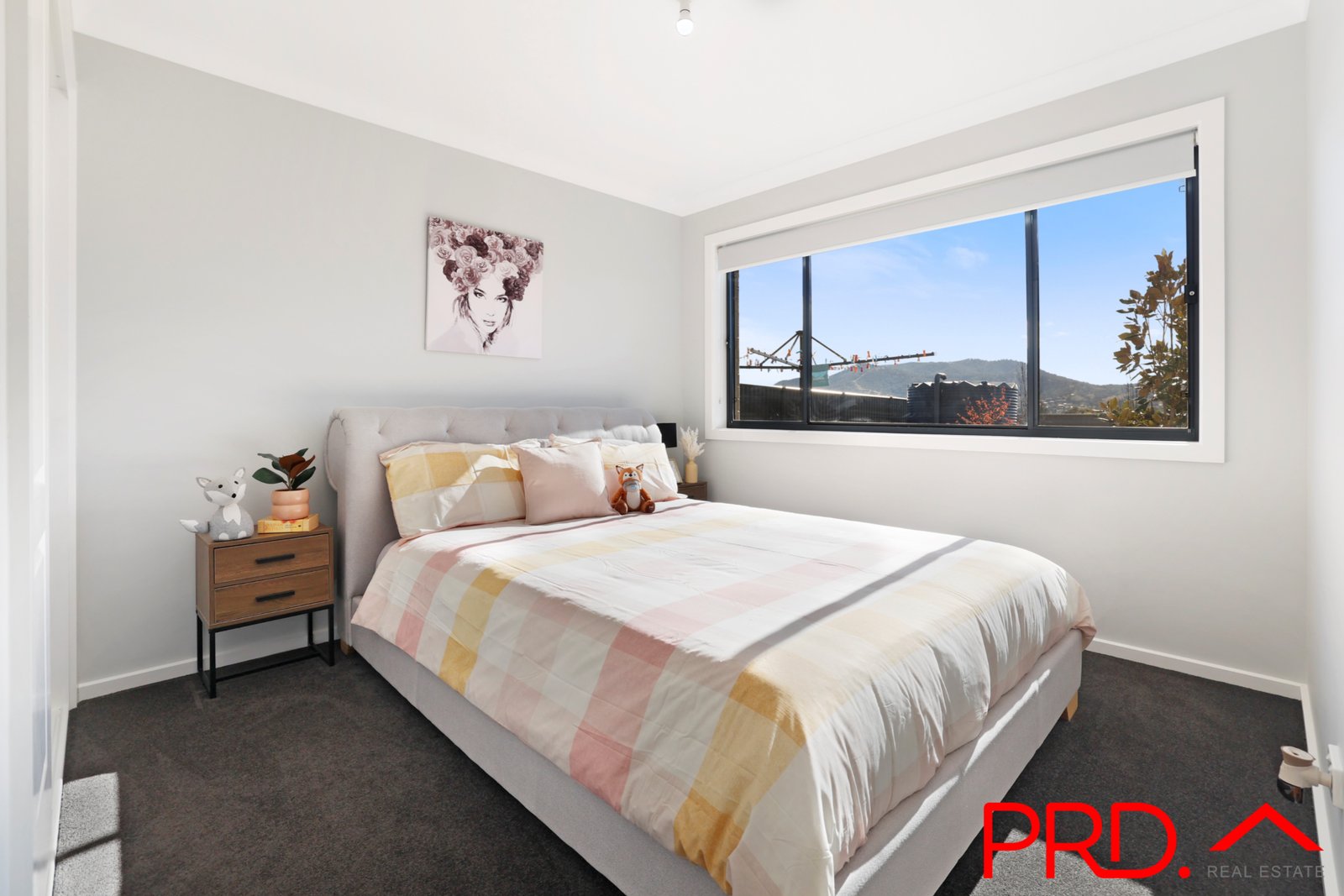 27 Eagle Avenue TAMWORTH 8