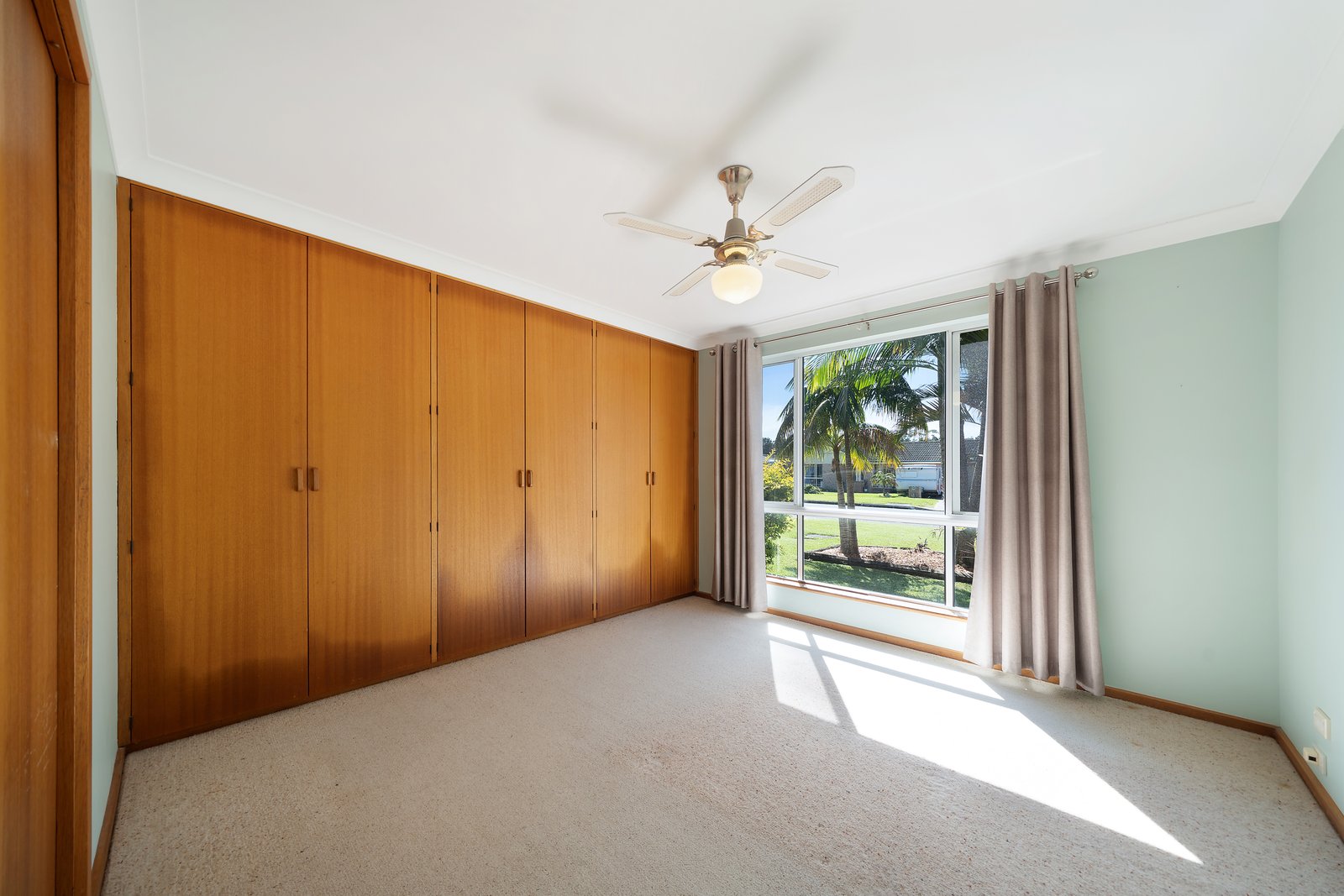 27 Edith Street NORTH HAVEN 11