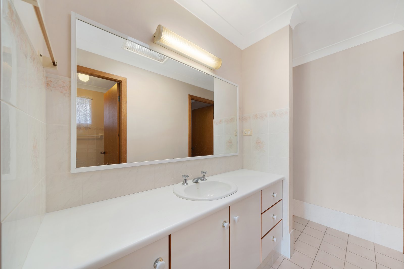 27 Edith Street NORTH HAVEN 14