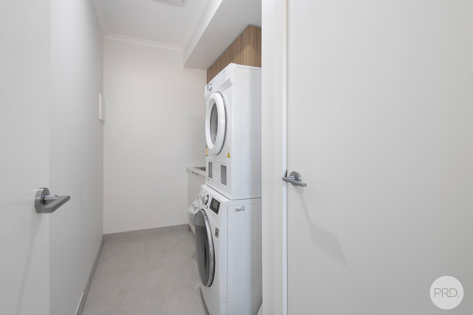 2/7 Edwards Street SEBASTOPOL 8
